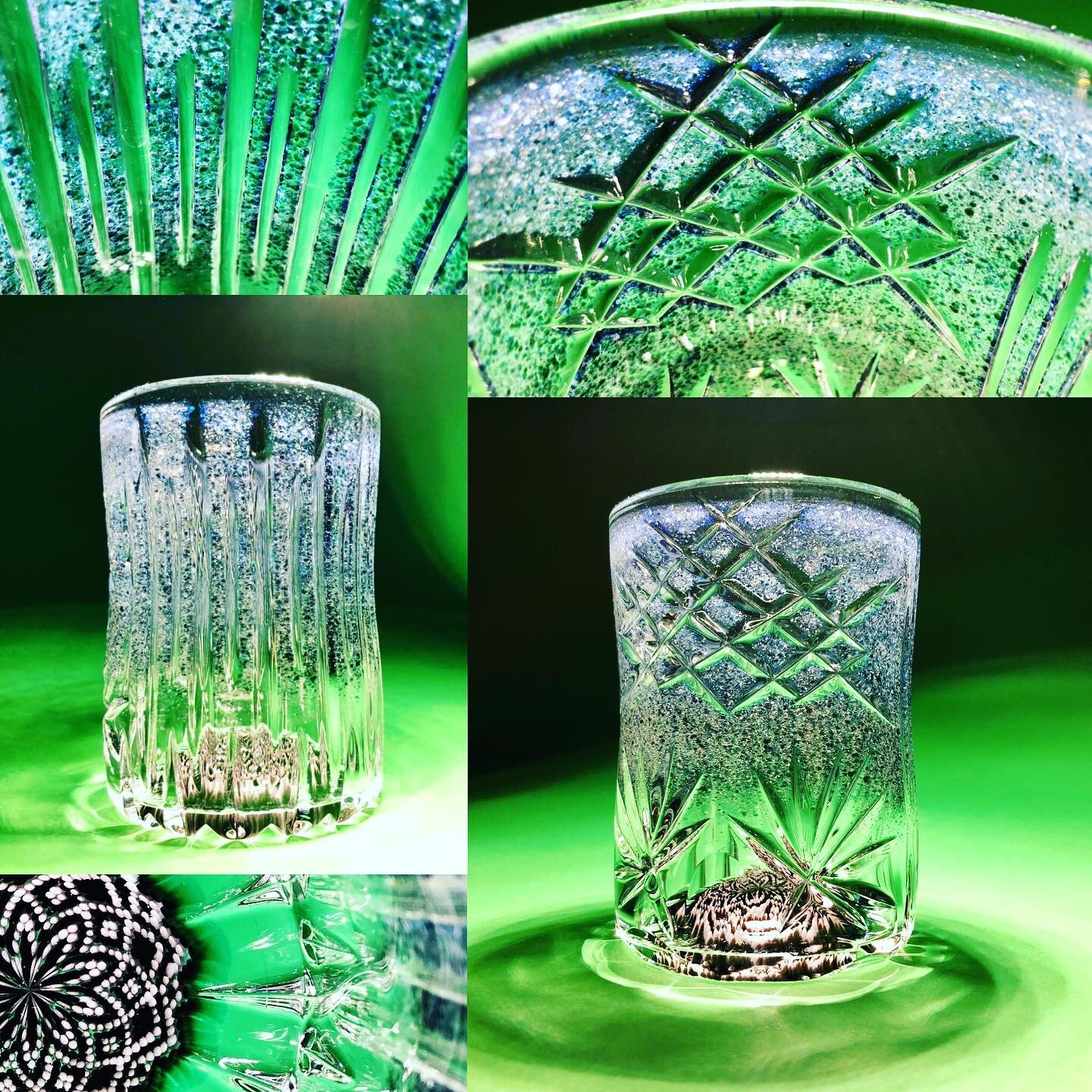 -
cold cutta glass with no remorse...

10 oz

#glassworks  #functionalglassart #handmade #drinkingvessels #glassporn #carvedglass  #handmade  #cutglass #dotticello #keepitglassy #cheers #art #properglassware #borosilicate #barart #barglass #barcraft 