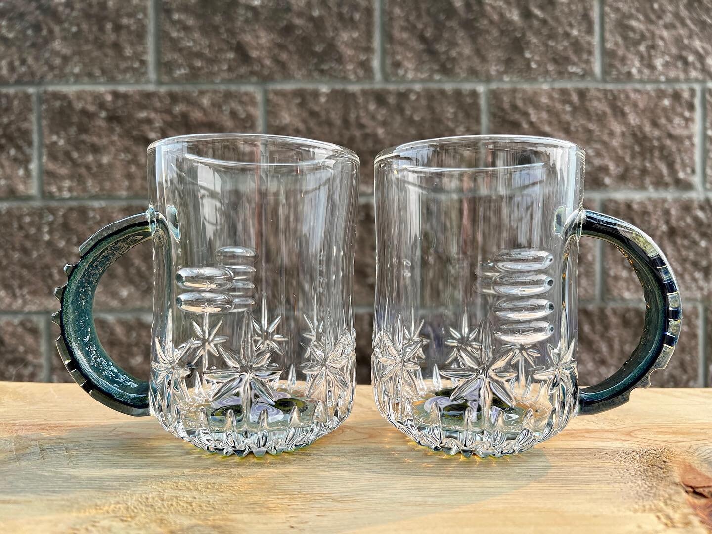 -

decide to let it be a lovely day&hellip;

14.5oz..4.5&rdquo;x3.5&rdquo;.
42 of 50..

#carvedglass #twoofakind #sets #dotstack #mugs #pairs #coffeemug #glassmug #glassworks #barglasses #barart #glassart #drinkingvessels #drinkart #rotationalscience