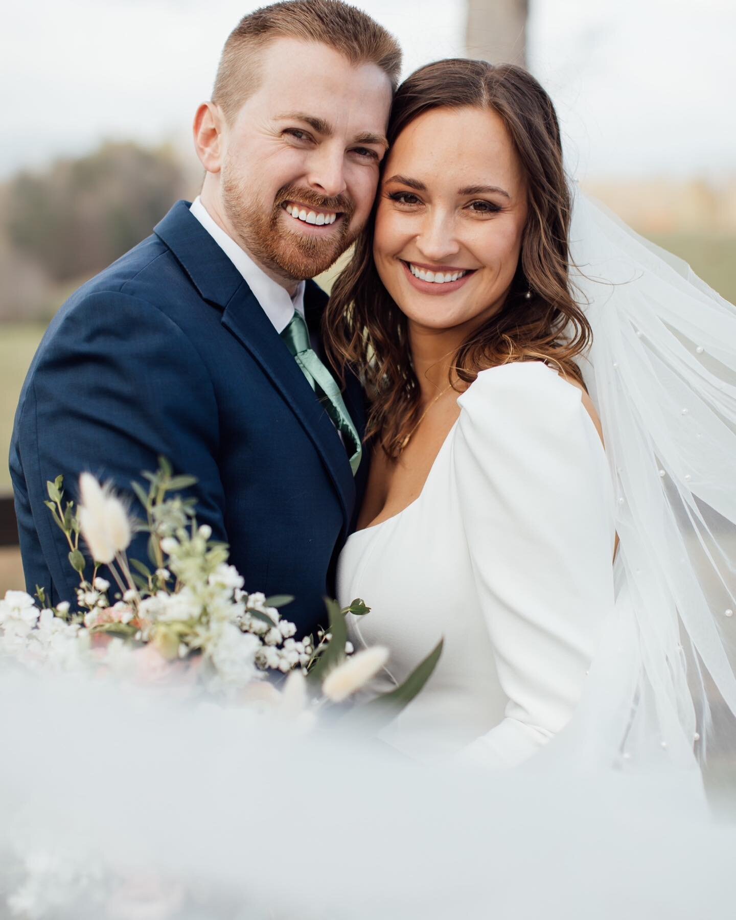 THE WIND COULD NOT SLOW US DOWN&hellip;..but it sure did try 😂

In all seriousness yesterday was such a beautiful day celebrating two beautiful people who just LOVE each other! Kaitlin has a smile that lights up a room and she wore it all day long! 