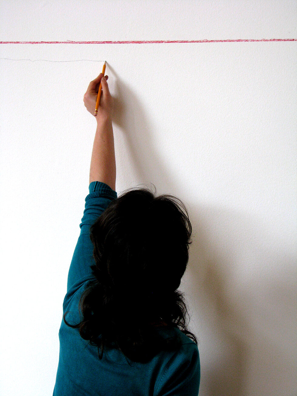  dibujo de acción sobre muro, grafito y material sonoro   4.05 mts X  6.30mts Biblioteca  Biblioteca Virgilo Barco   Bogotá- Colombia  