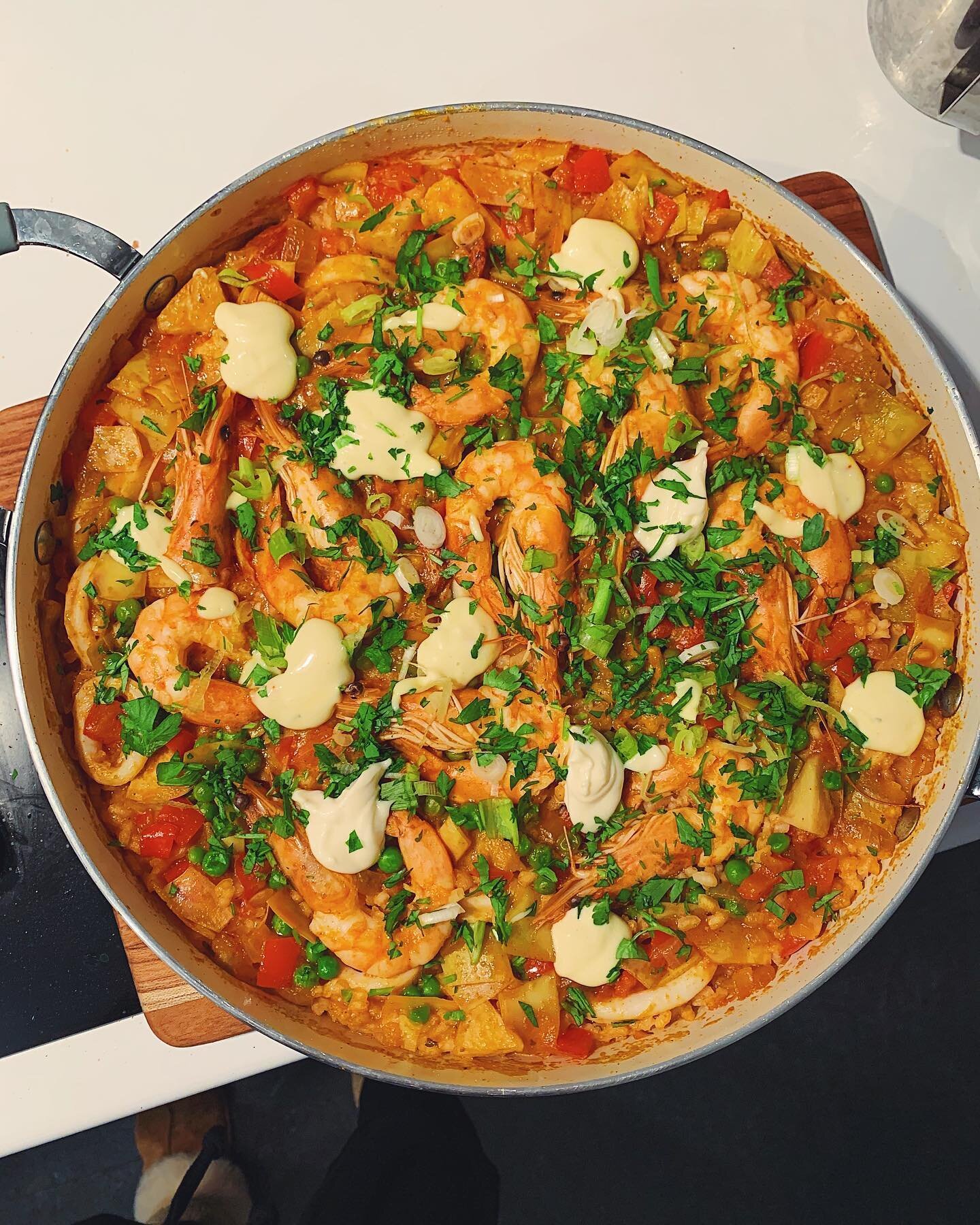 Paella night 🥘 topped with saffron aioli 💥