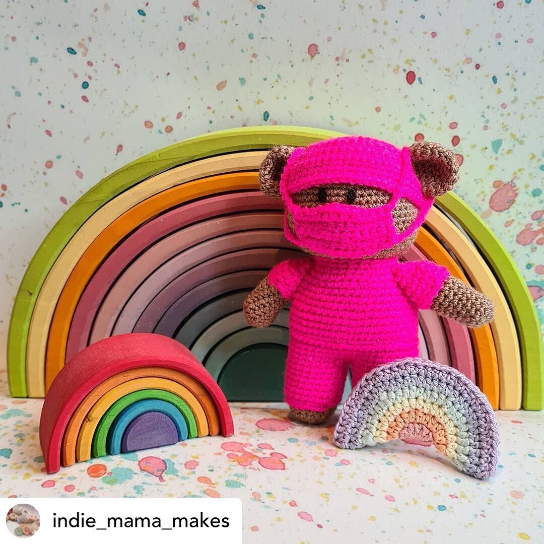 This would brighten any day! Thanks so much for another gorgeous scrubs bear
.
.
Posted @withregram &bull; @indie_mama_makes Another Hero Bear all finished. Loving her pink scrubs and matching mask. 
We are one week into the 3rd lockdown and I hope e