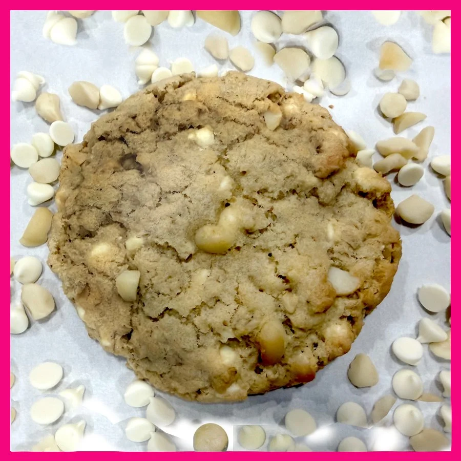 white chocolate macadamia nut cookie