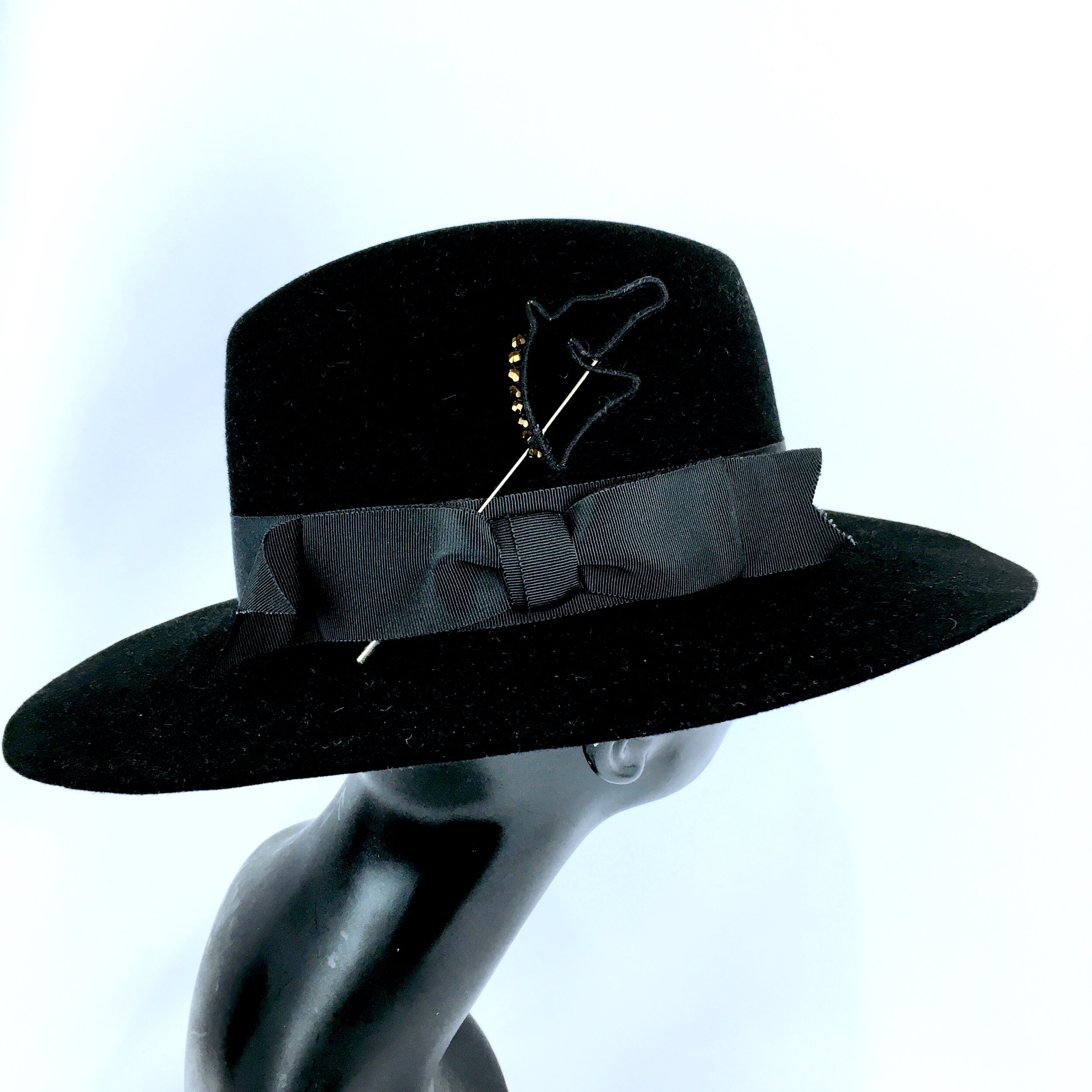 Horse Hat pin — Embellish Atelier