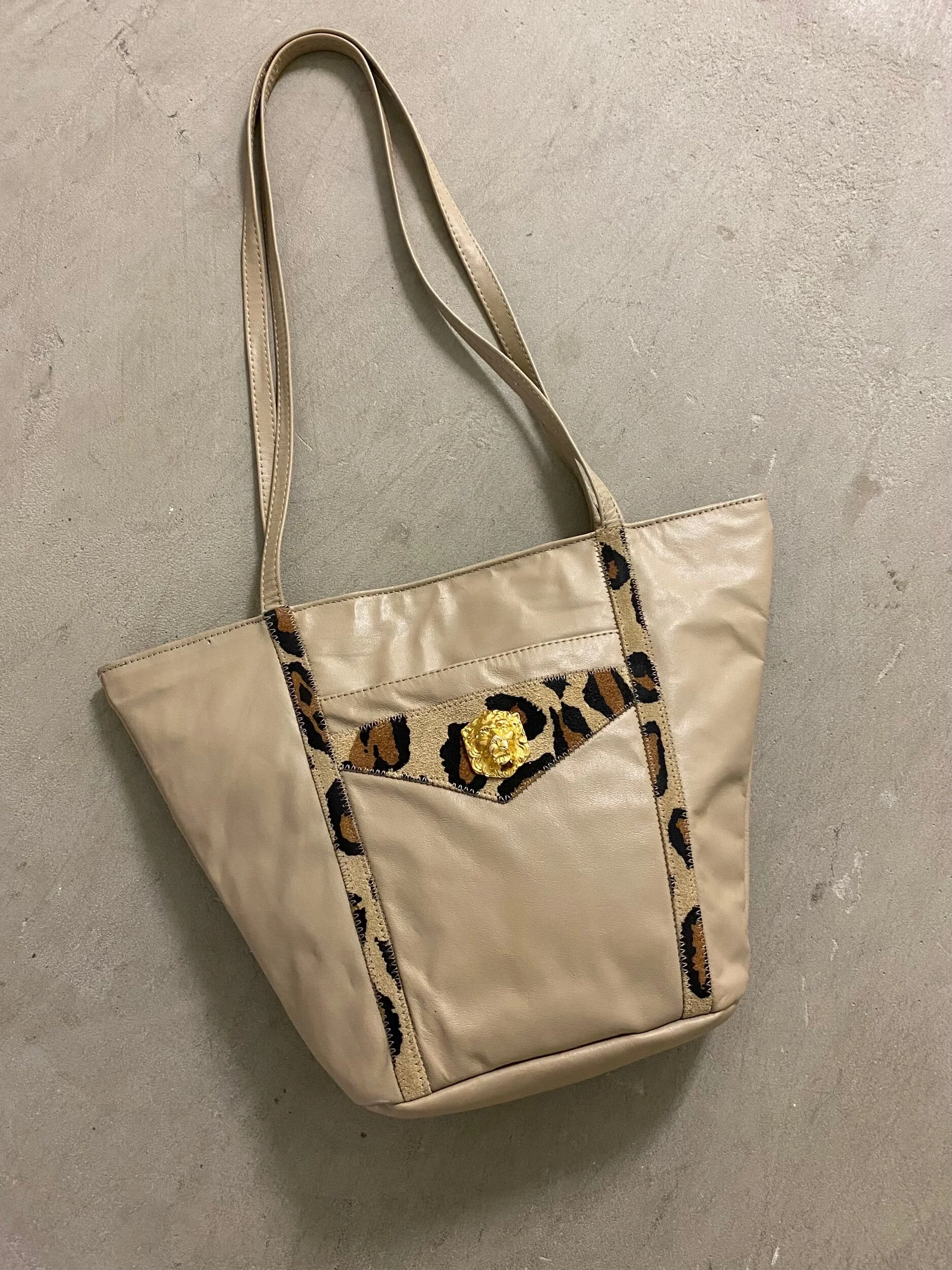 19E02466-8782-4F64-B076-E85C2906C135