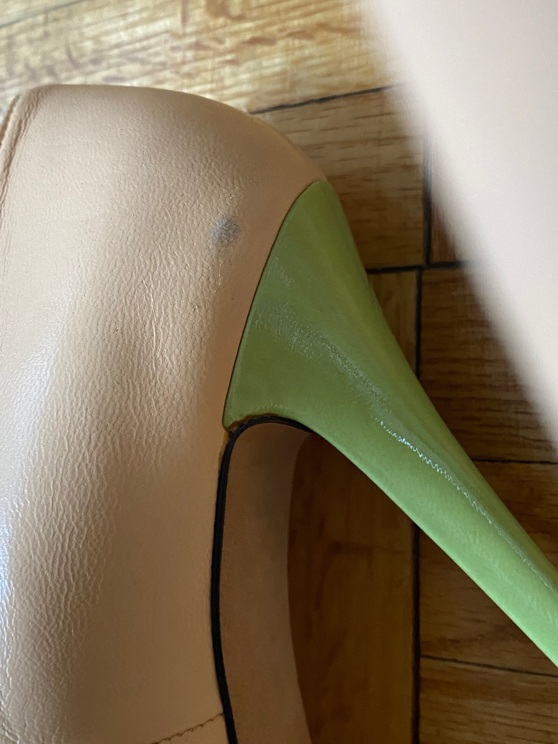 C7E2702F-D768-4827-A483-8ABA659F4206