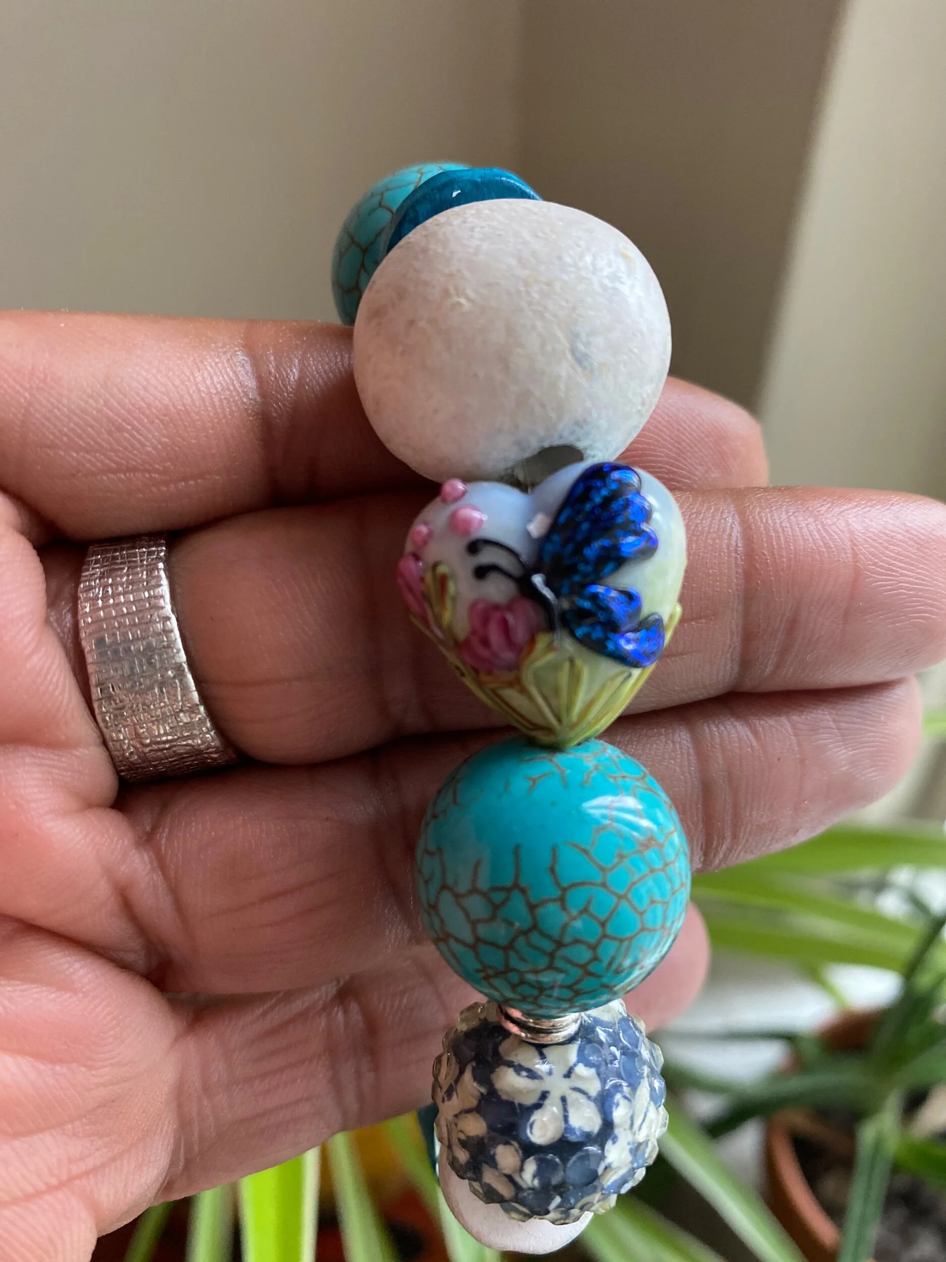 8CBBFE9C-CBD1-49CC-9CFF-0D181D645314