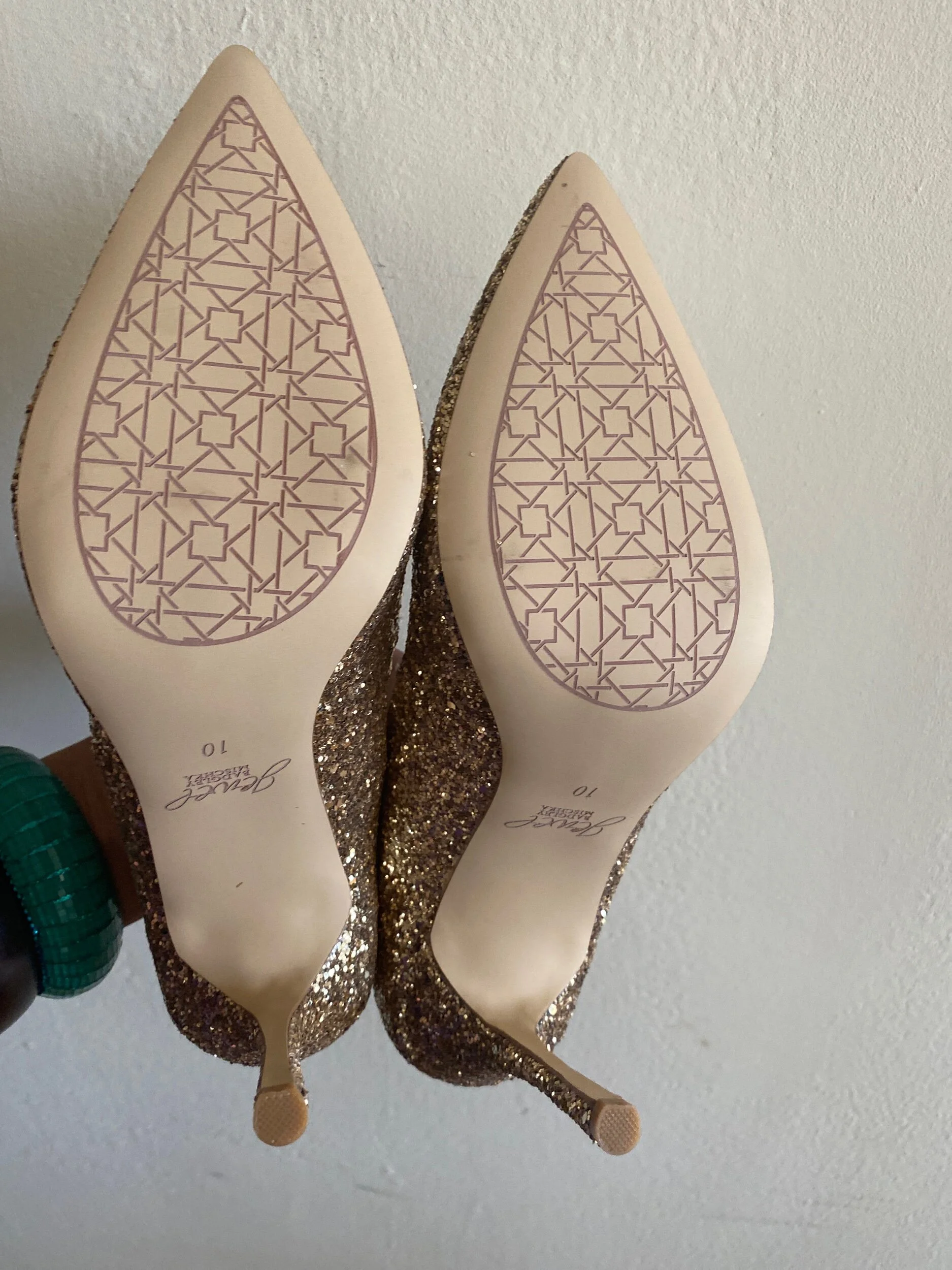 F7441A70-6802-4376-AD7D-53382D6DB210