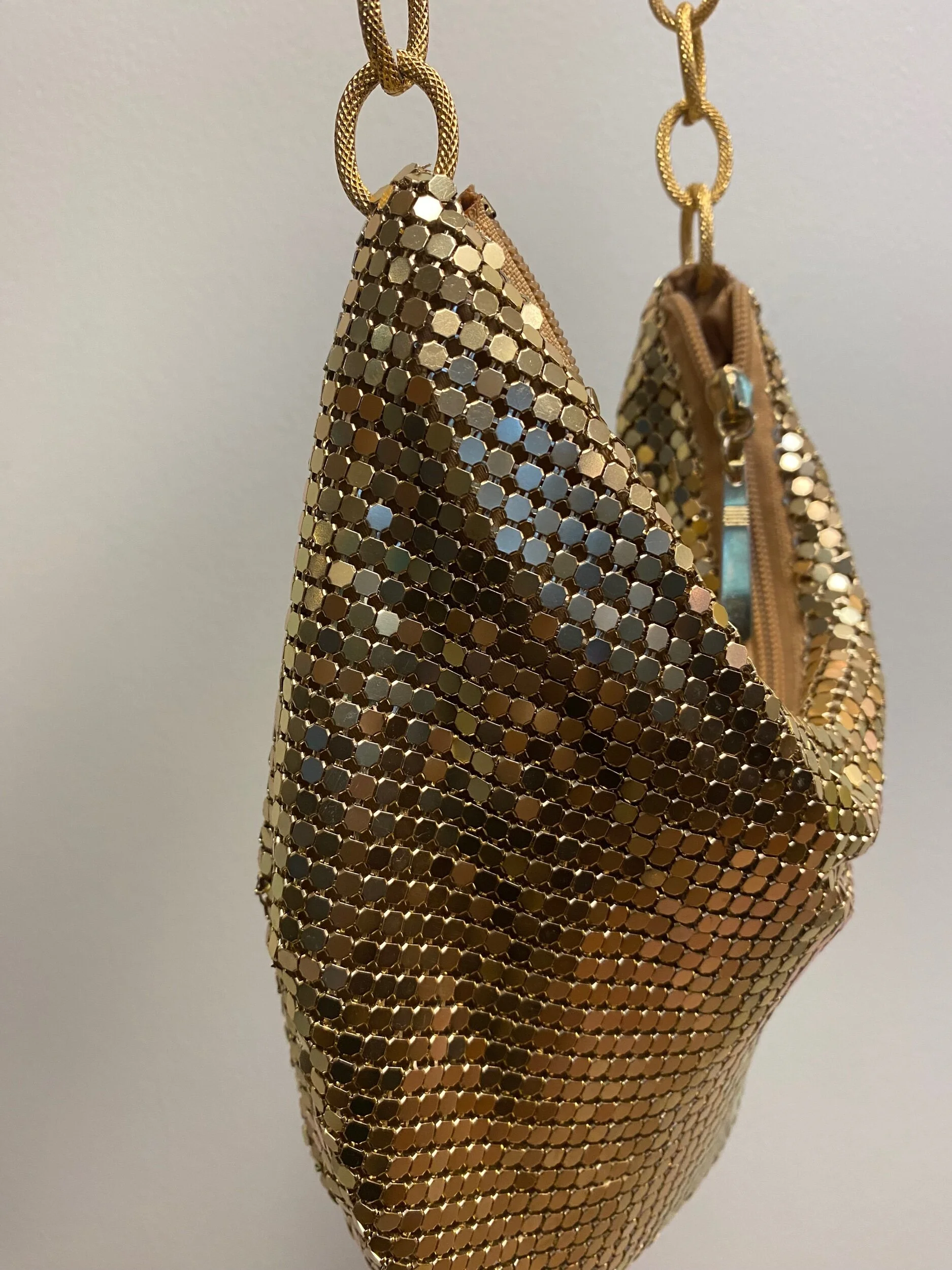 053B4019-5CFB-4371-8EB0-27297BBA014C