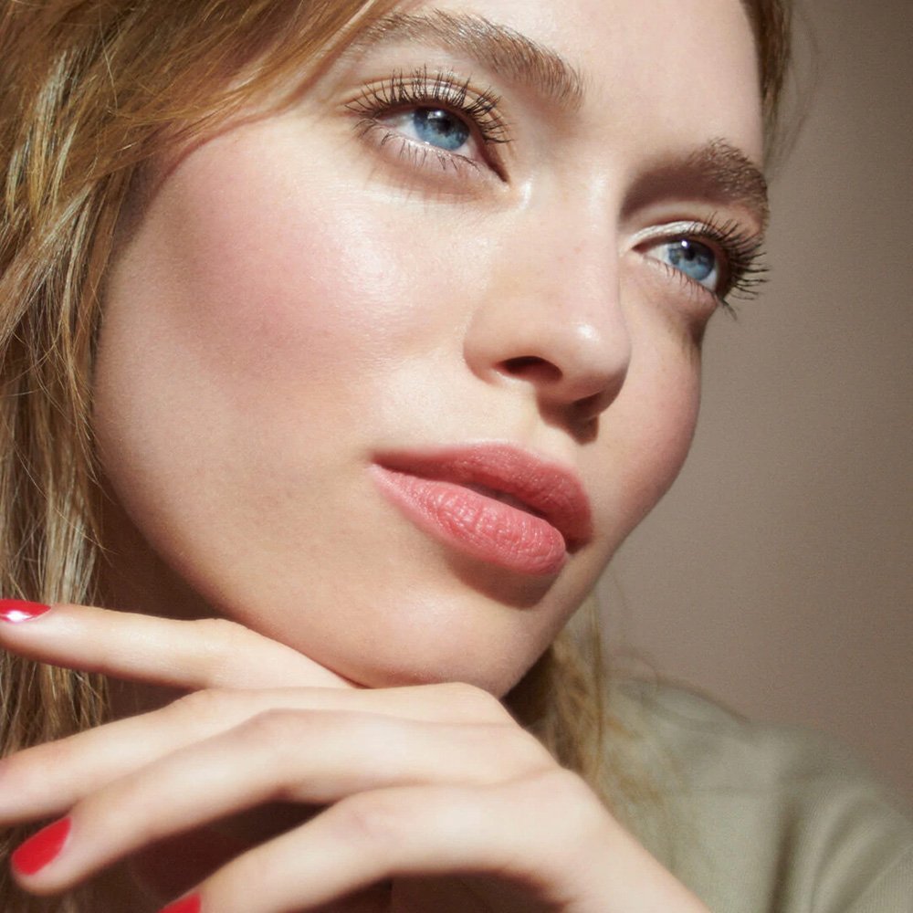 Im-Possible-Mascara-Model-Editorial.jpg