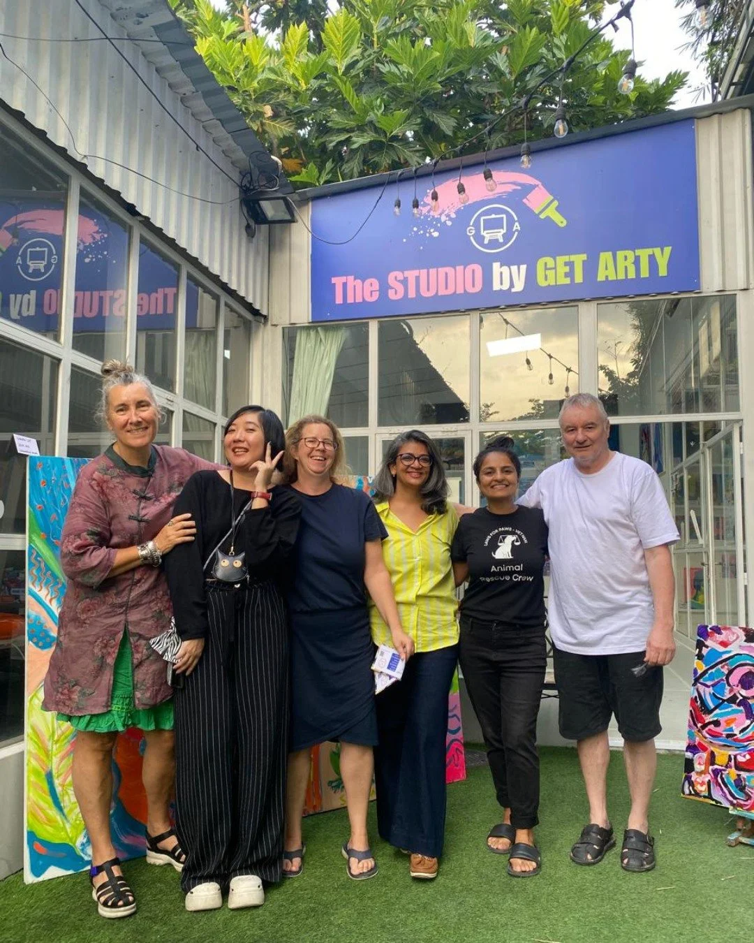 A HUGE thank you to @getartysaigon  for choosing us as their Christmas Charity Partner for their Art Sale Weekend! We&rsquo;re thrilled to share that a total of 11.8 million VND was raised to support our shelter ❤️

We also want to extend our heartfe