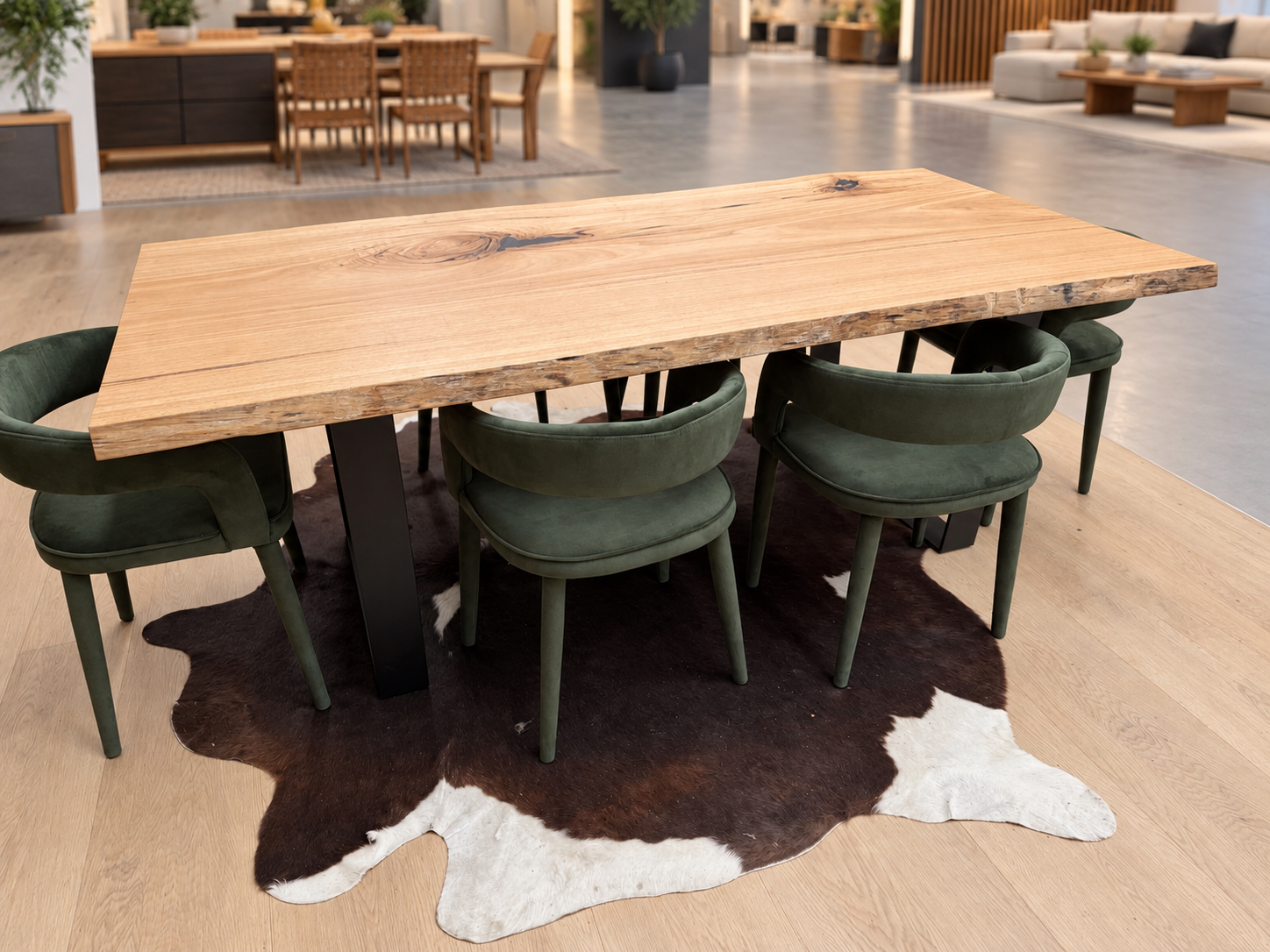 dining table_mountain ash.png