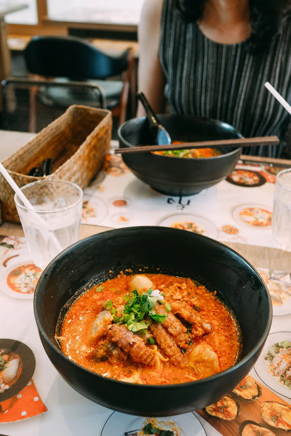 Flavorful lunch at Kang Ban Phe / ก๋วยเตี๋ยวกั้งบ้านเพ