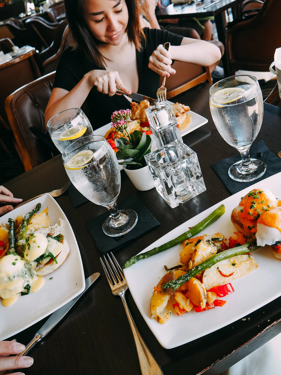 Restaurant week brunch straight off the plane with these ladies at Top of the Hub.