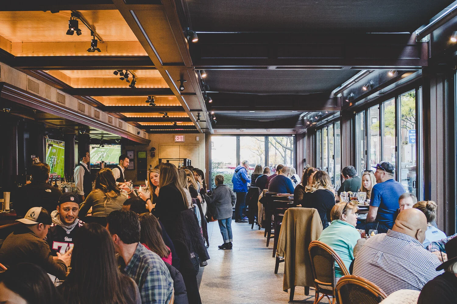 Joe's American Bar & Grill Newbury St, Boston — pudjeeb a visual