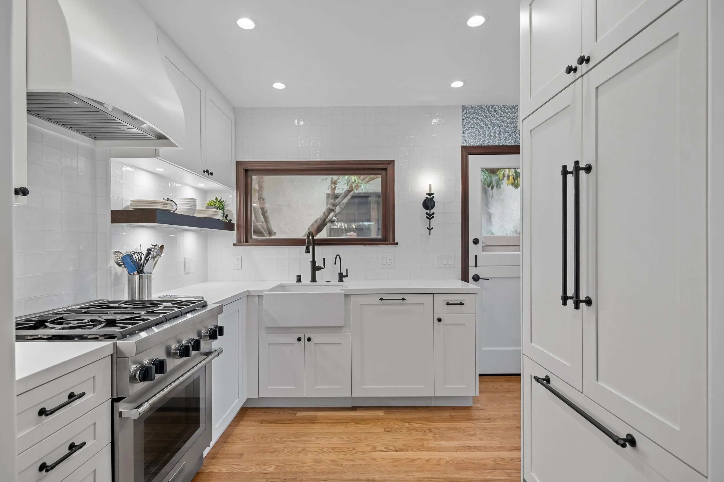 Classic Transitional Kitchen Remodel by Design Studio on 2nd project photo