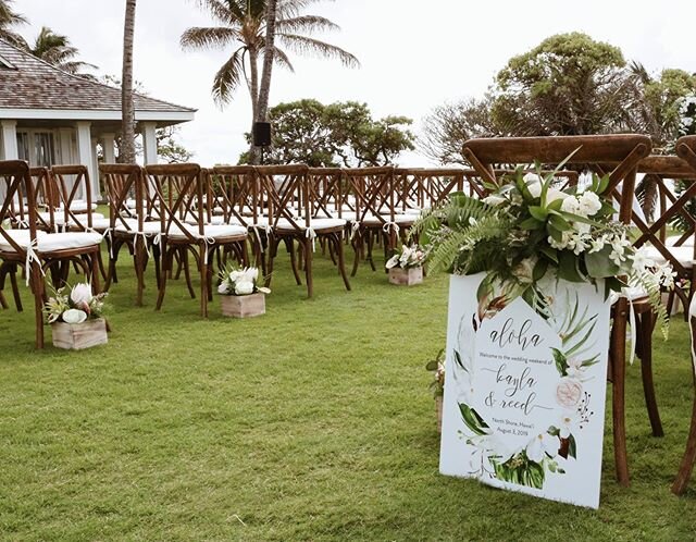 when in @turtlebayresort 💁🏻&zwj;♀️🥂⁣
⁣
these guys really knew how to party!! looking back through 2019 events i had the privilege of staying to attend and this was definitely one for the books 🎉 can&rsquo;t wait to design at a beautiful venue lik