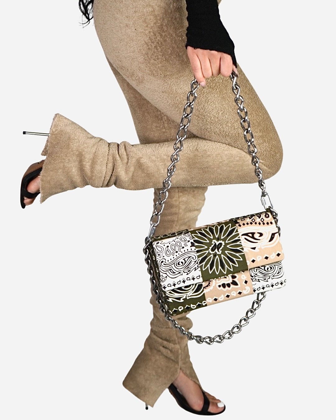 SOFIA MINI CHAINED