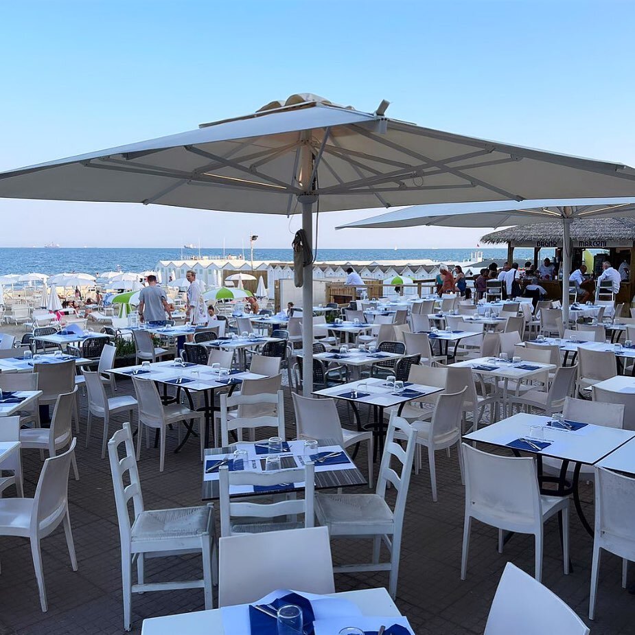 Ready for 15th August ⭐️🌴 
𝘽𝘼𝙂𝙉𝙊 𝙈𝘼𝙍𝘾𝙊𝙉𝙄 
#summertime #15agosto #beach #seaview #lidodivenezia