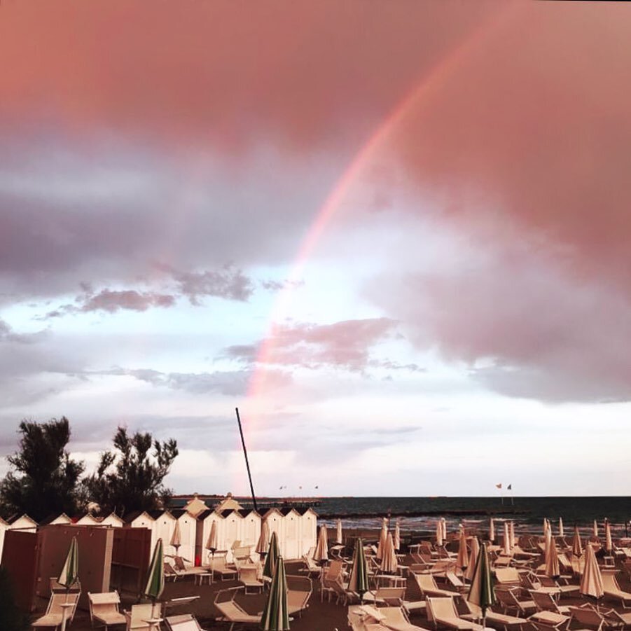 #rainbow 🌈 #aboutlastday 
𝔹𝔸𝔾ℕ𝕆 𝕄𝔸ℝℂ𝕆ℕ𝕀 💙 

#lidodivenezia #beachlife #sea #summer2021