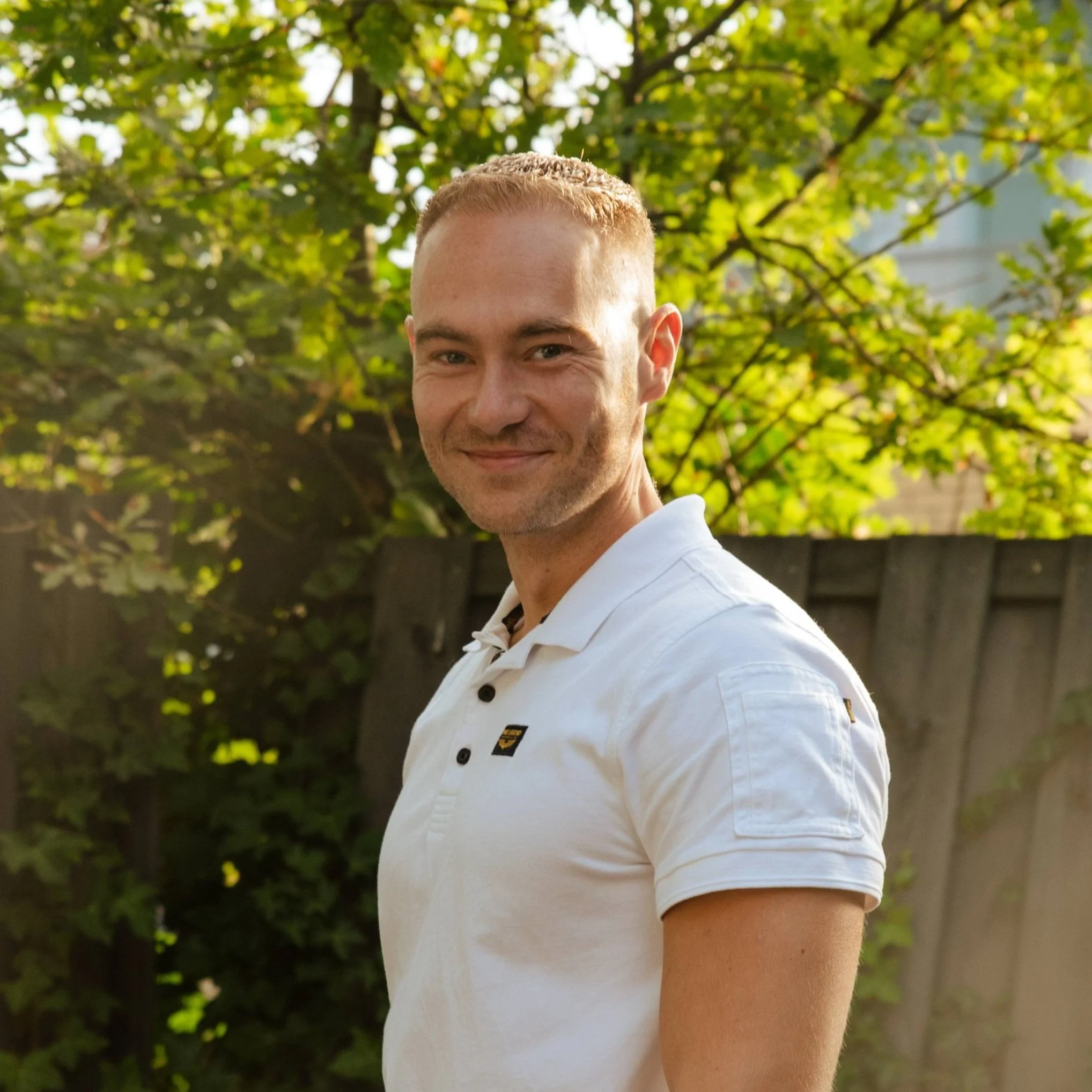 Justin van den Berg - Primal Focus. Ademcoach in Hilversum. Ademcoaching, Verbonden ademhaling, ijsbad