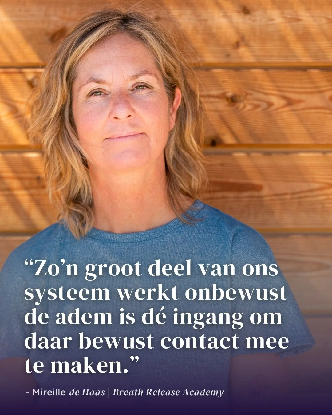 We denken vaak dat we onze gedachten sturen. Dat we bewust kiezen, voelen, handelen.⁠
⁠
Maar een groot deel van ons systeem werkt onbewust - onder de oppervlakte, in lagen die we niet zien.⁠
⁠
De adem is &eacute;&eacute;n van de weinige manieren om d