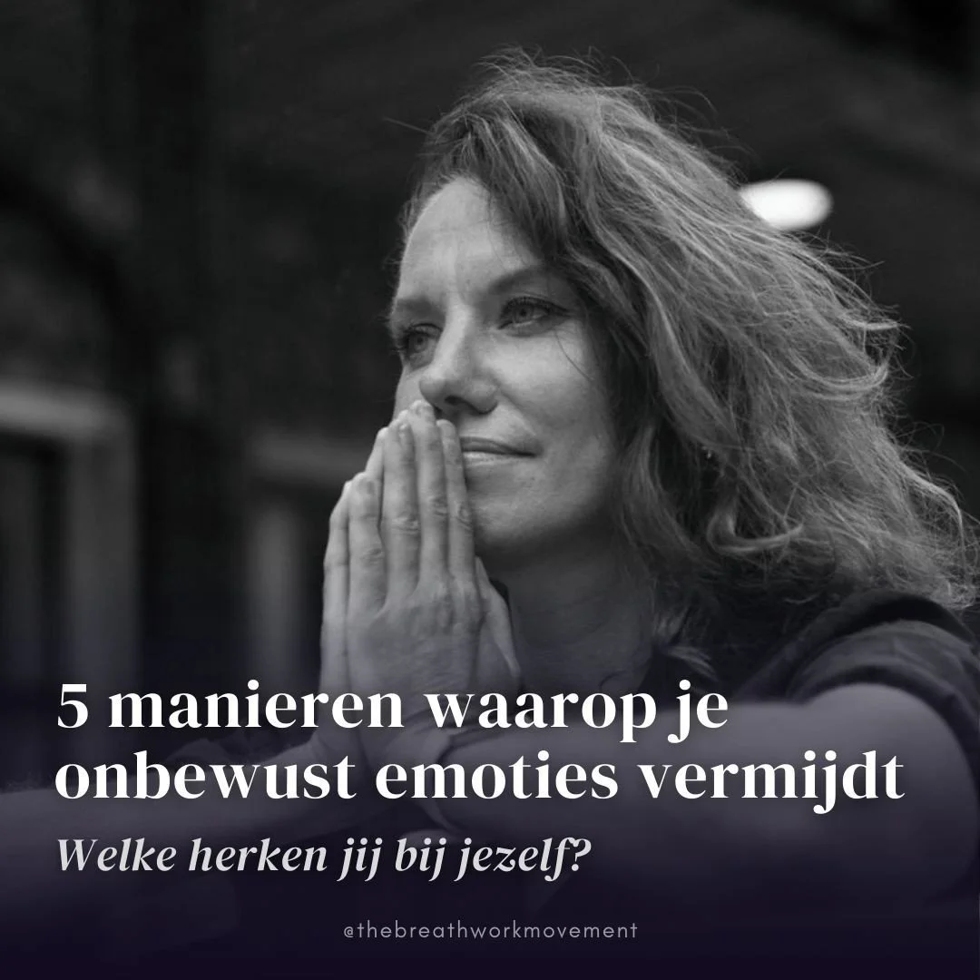 Ik vrees dat ik zelf een dikke vink kan zetten bij al deze strategie&euml;n 🙈⁠
⁠
Jarenlang hield ik mezelf keihard bezig, dacht ik alles kapot, hield ik me sterk, en bagatelliseerde ik alles. Pas later realiseerde ik me: ik was niet in controle&hell