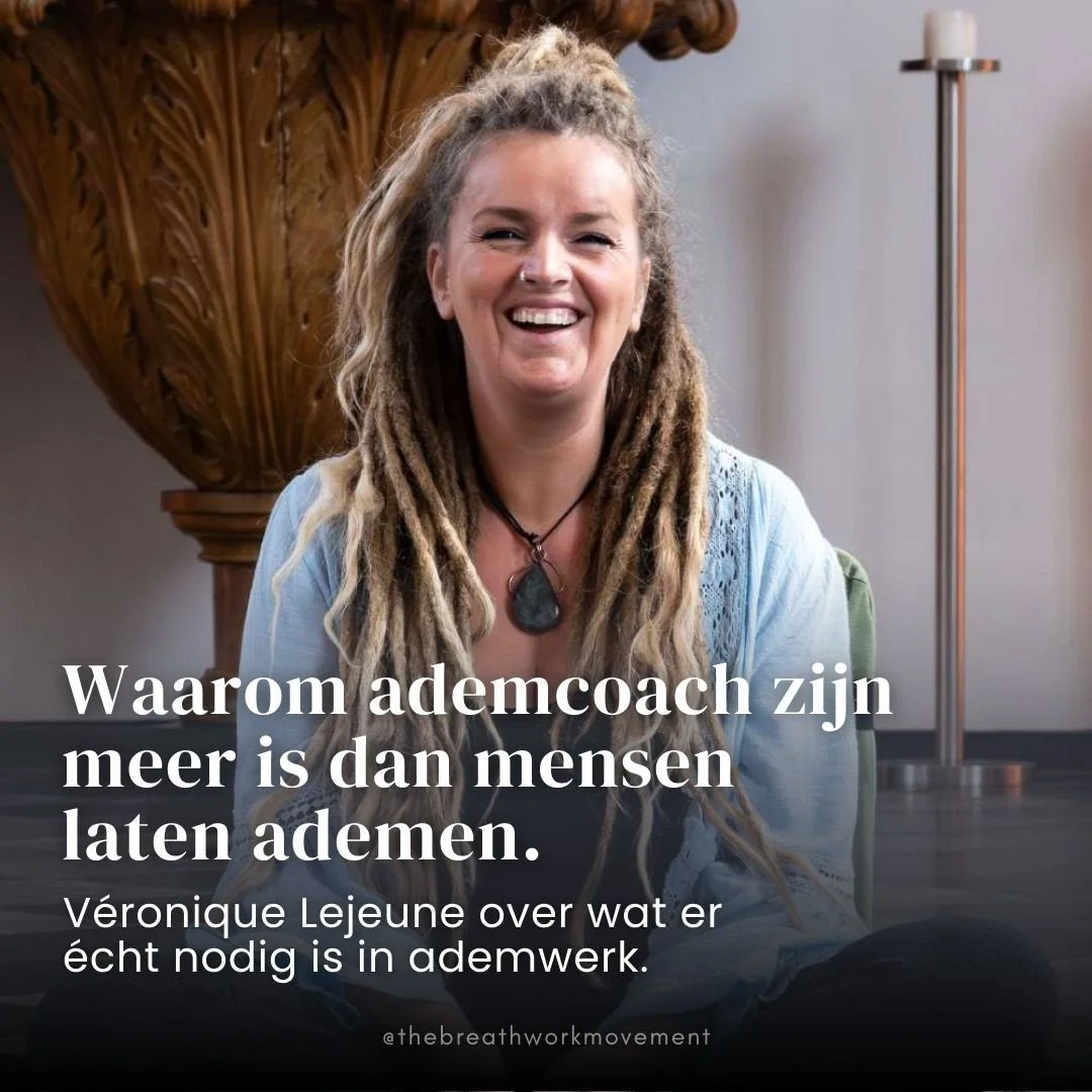 Ademwerk is meer dan technieken aanleren. Het vraagt kijken, duiden en kunnen dragen wat zich aandient. Het draait allemaal om proceswerk.⁠
⁠
Ik sprak erover met V&eacute;ronique Lejeune (@kambo_ademwerk_psiloflora). V&eacute;ronique werkt als adem- 