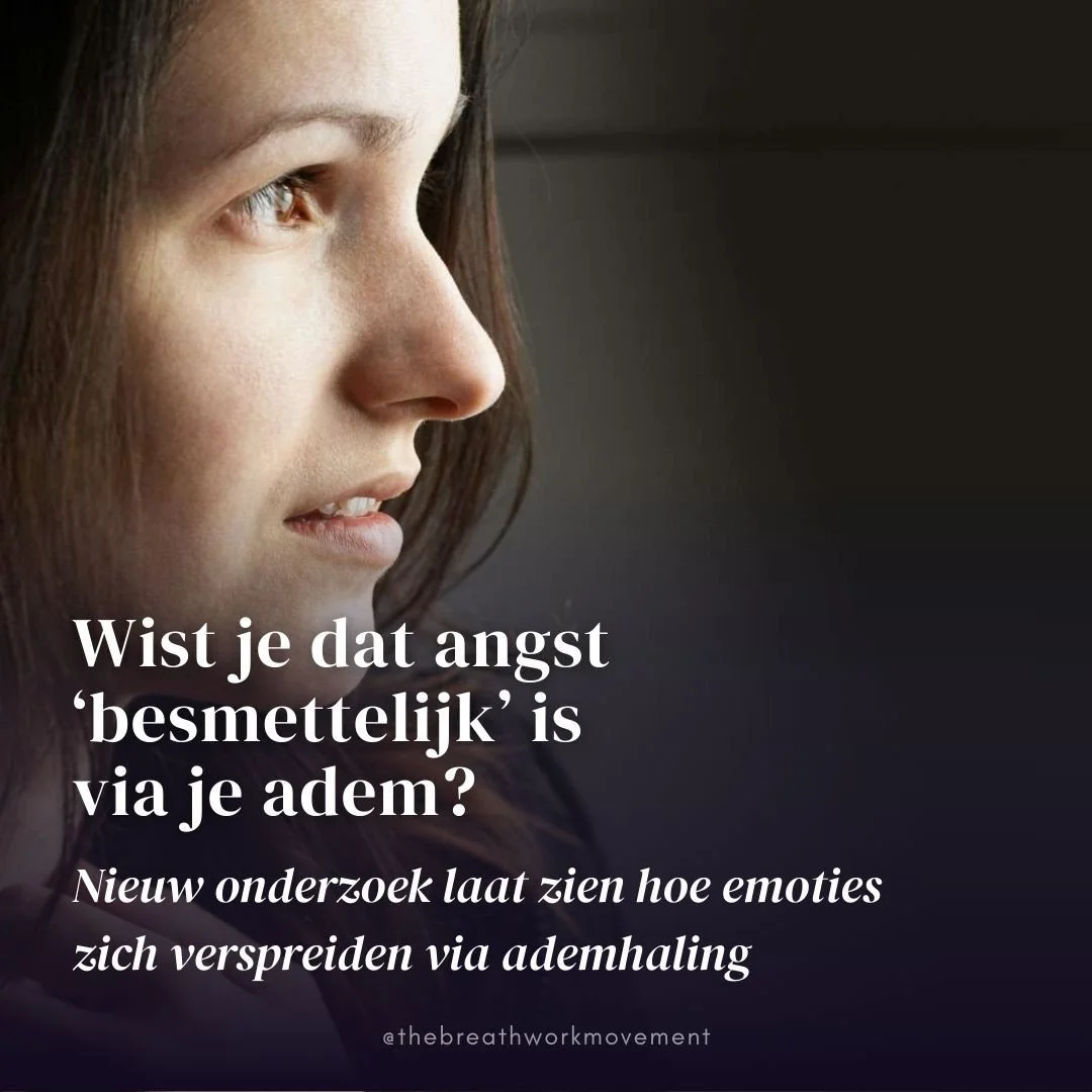 Ik stuitte op nieuw onderzoek van de UvA, in samenwerking met de University of British Columbia. Het bevestigt iets wat mij al lang duidelijk was (en nu mooi wordt onderstreept): emoties reizen via ademhaling.⁠
⁠
Het onderzoek liet zien dat angst &ls