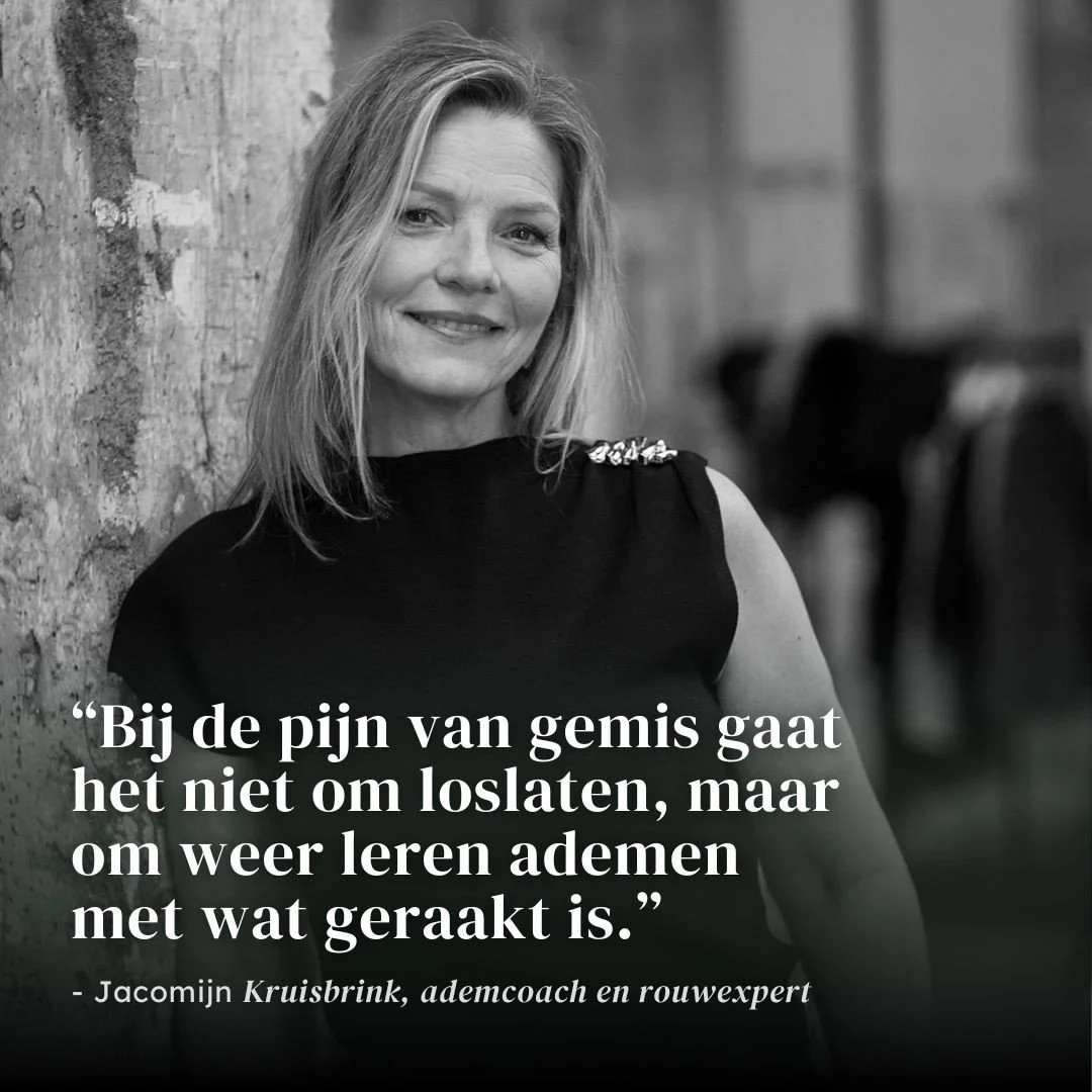 Het onderwerp voor het laatste webinar van dit jaar is heel bewust gekozen: gemis. ⁠
⁠
We noemen de feestdagen 'the most wonderful time of the year'. Lekker gezellig, fijn, samen. Maar wat als je iemand moet missen? Wat als het juist allemaal heel ra