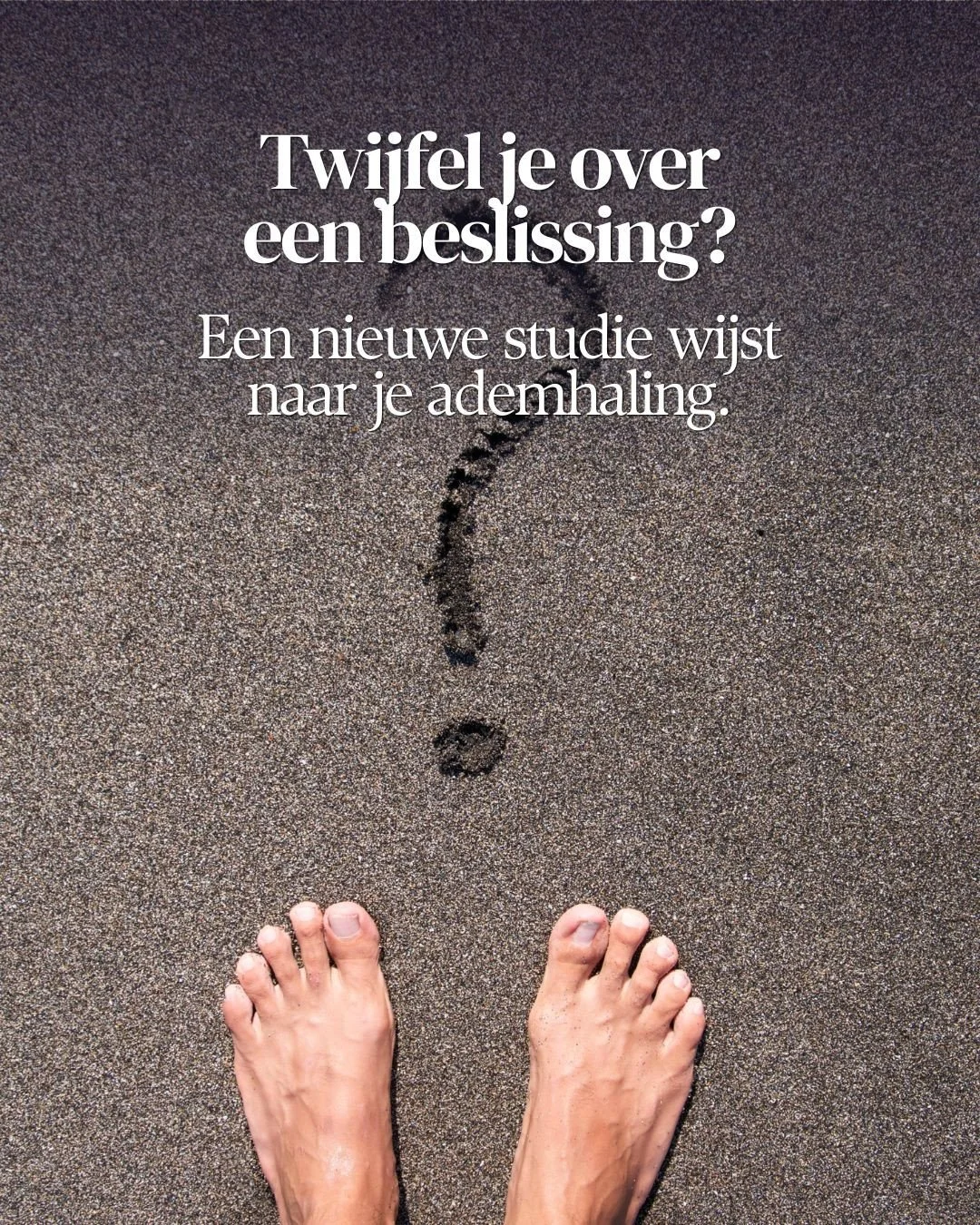 Ik stuitte op een nieuwe studie, die laat zien dat je ademhaling meebepaalt of je een kans durft te nemen.⁠
⁠
Onderzoekers lieten 41 mensen in een fMRI-scanner een reeks risicovolle keuzes maken, terwijl ze hun ademhaling stuurden. Het resultaat: bij