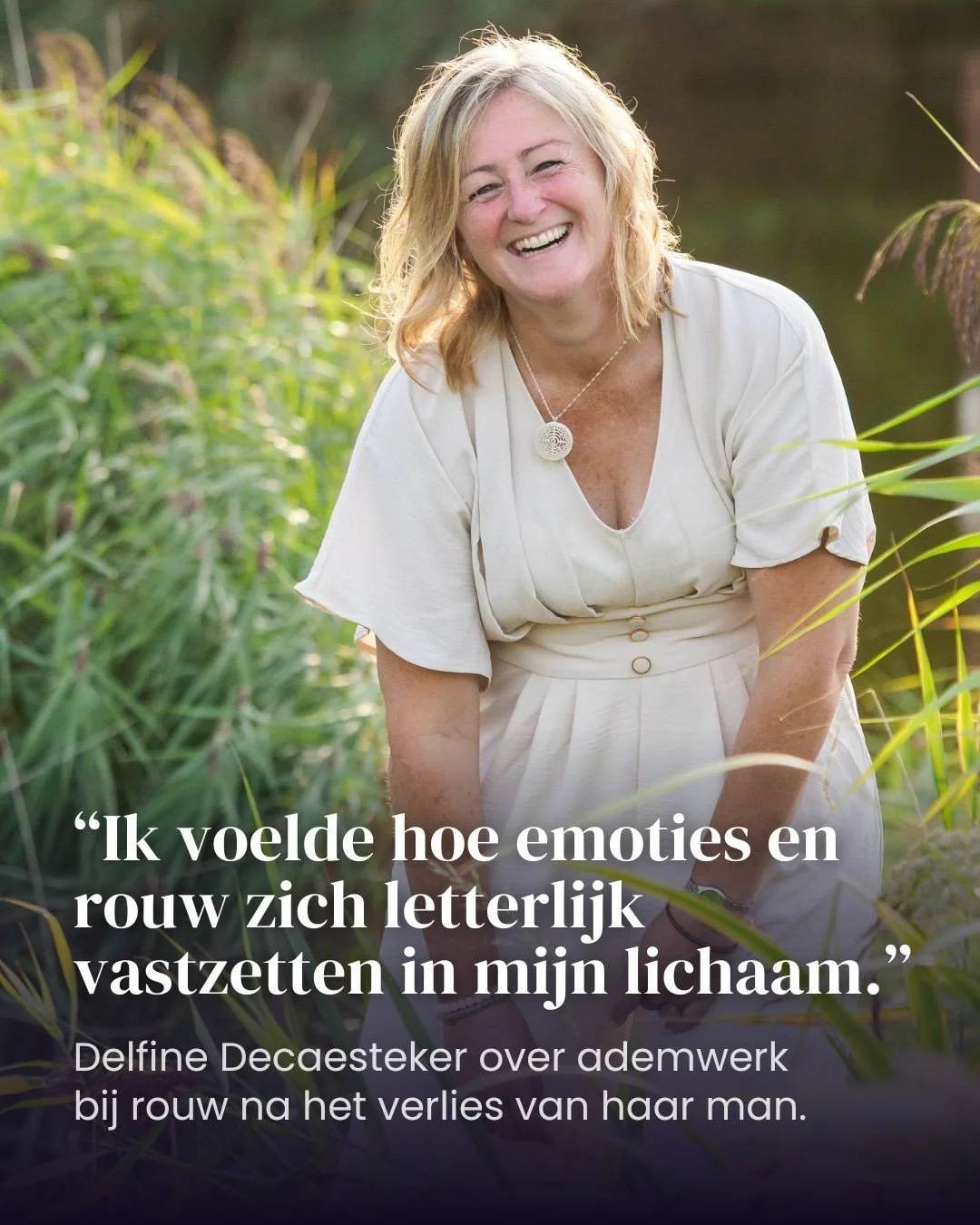 Een gesprek dat raakt. @DelfineDecaesteker verloor op haar 30ste haar man. In de periode die volgde merkte ze dat praten over haar verlies alleen niet genoeg was.⁠
⁠
Zelf weet ik als geen ander hoe rouw zich in je lichaam kan nestelen. Hoe je d&eacut