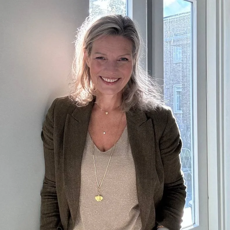 Jacomijn Kruisbrink heeft zich als ademcoach gespecialiseerd in verlies en rouw.