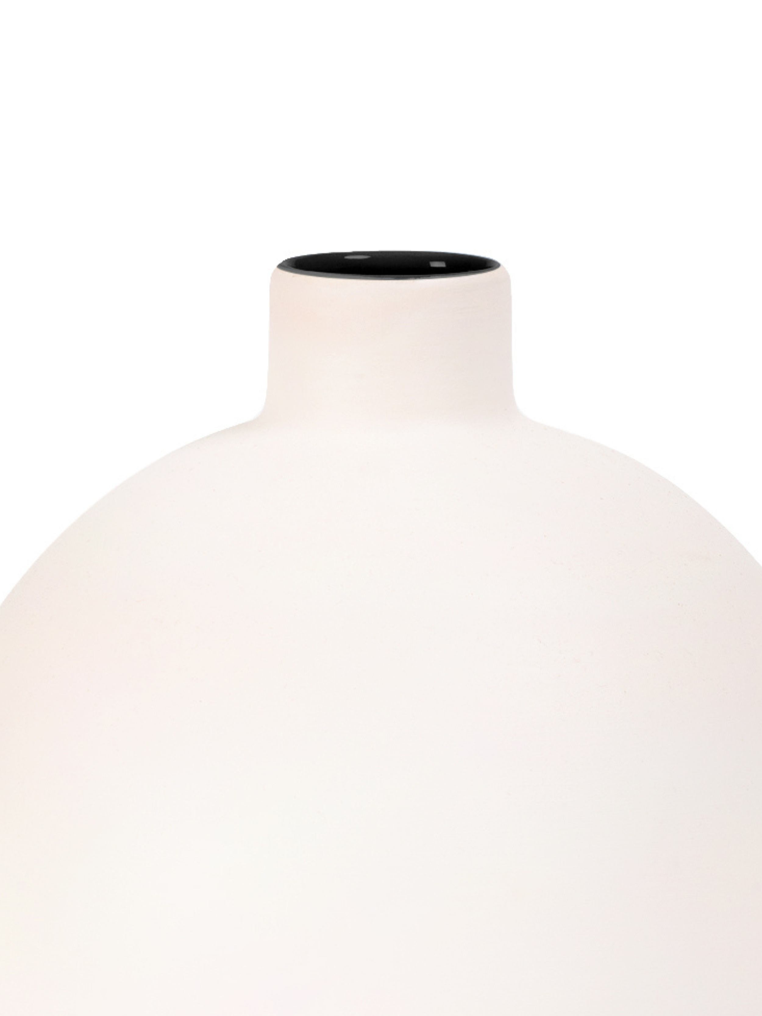 irena-nude-black-malwina-konopacla-closeup.png.png