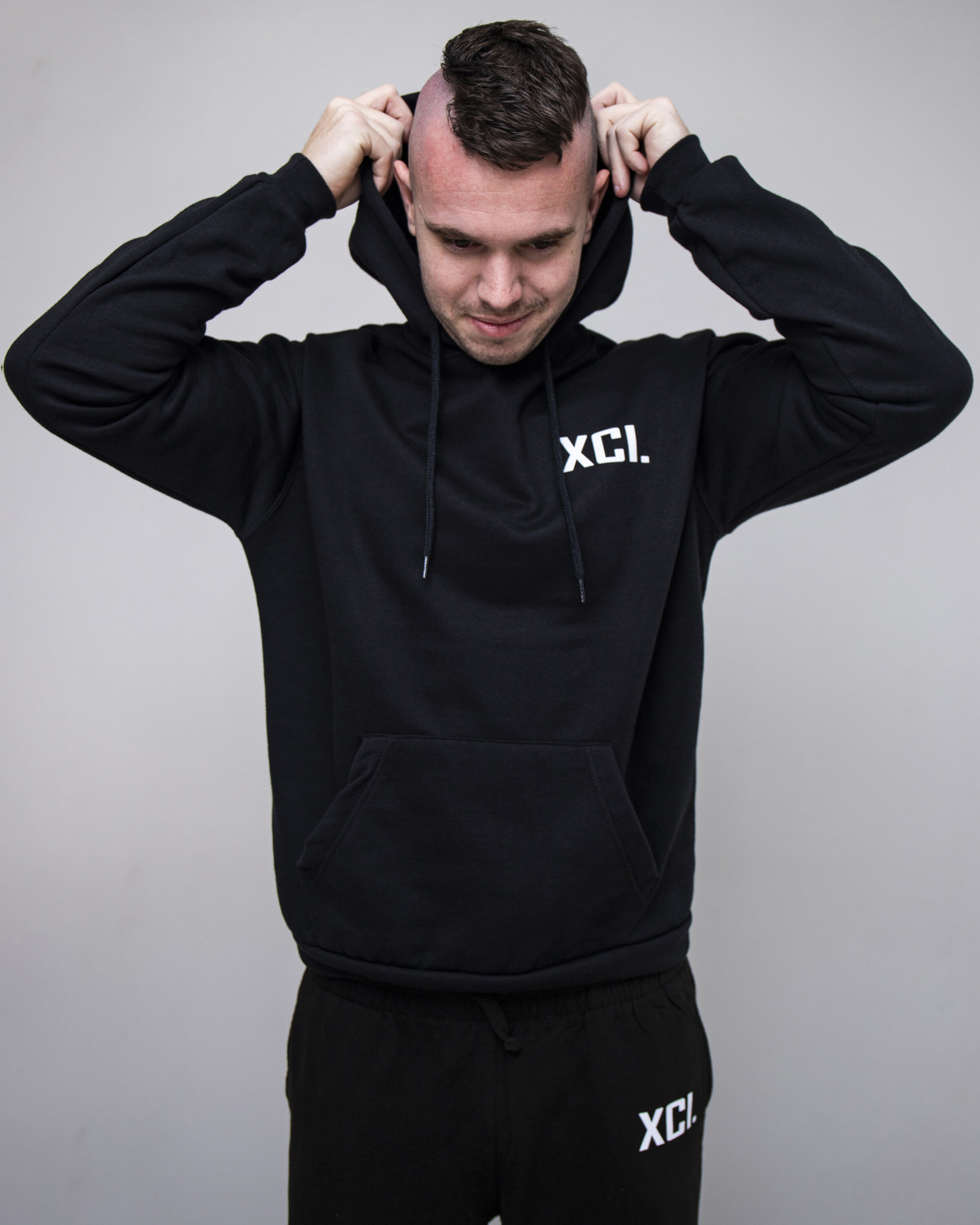 XCI_91Hoodie_Black_Front.JPG