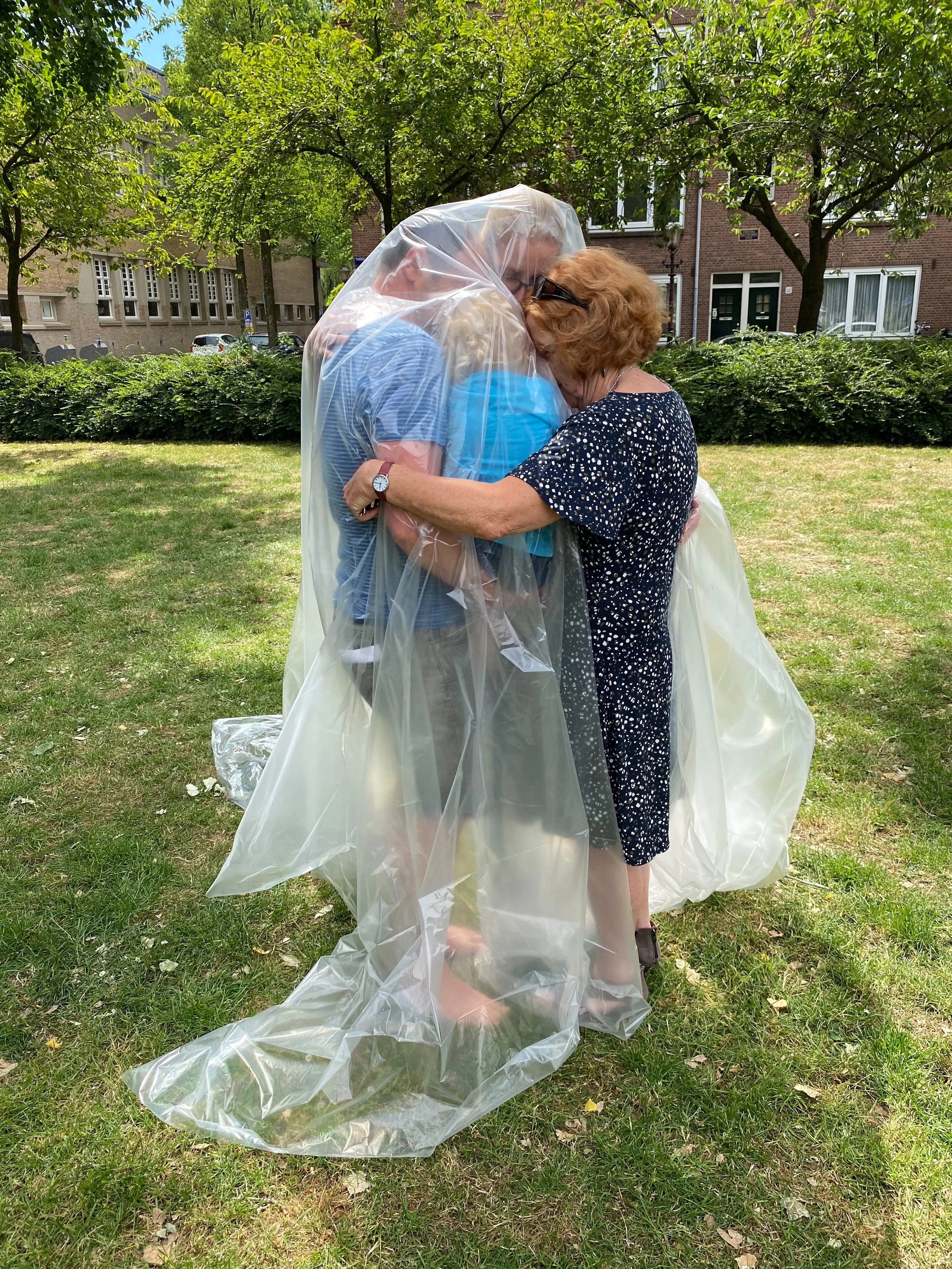 Grandma's Hug, Caspar Claasen (2020)