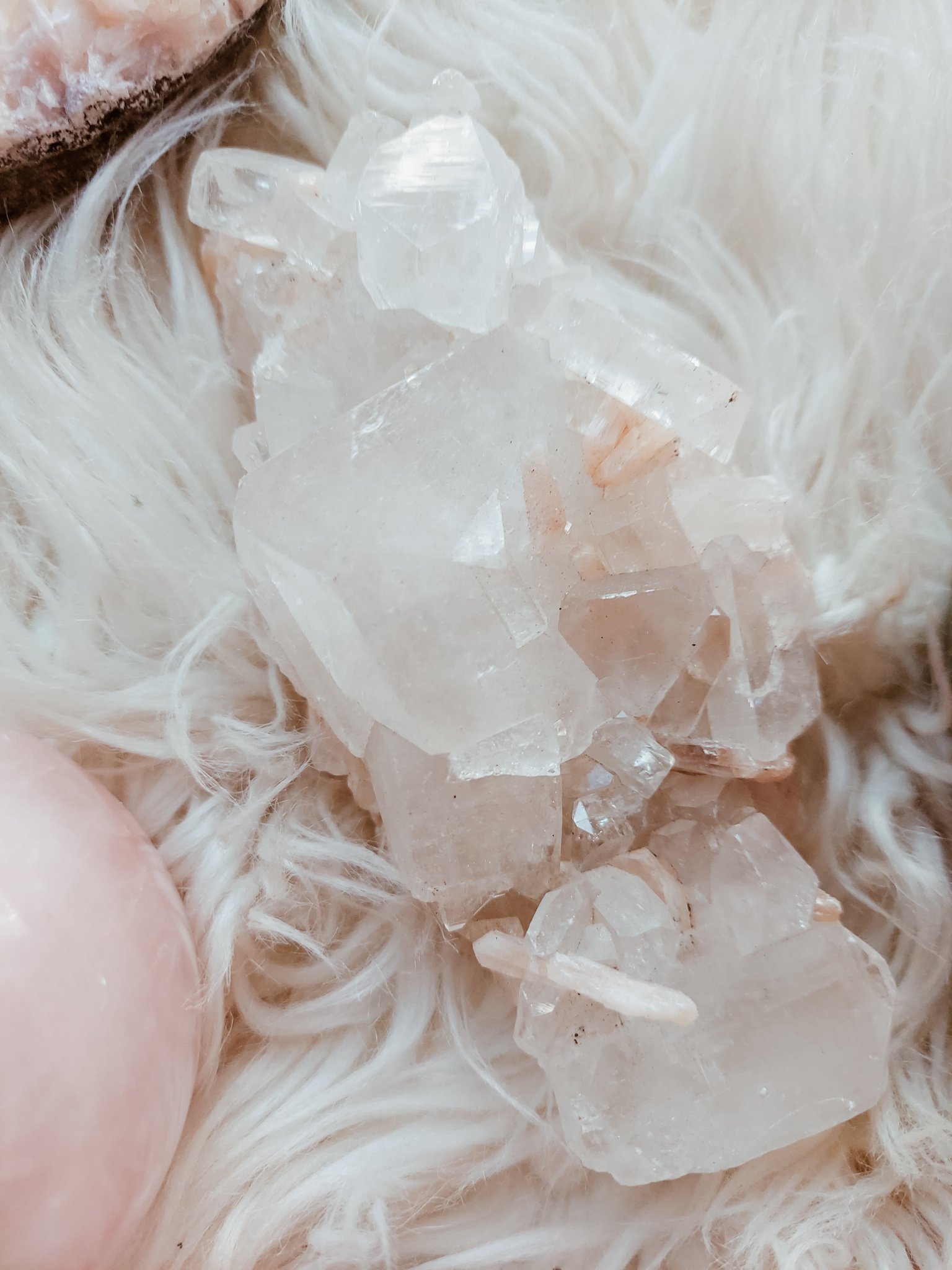 apophyllite+stillbite.jpg