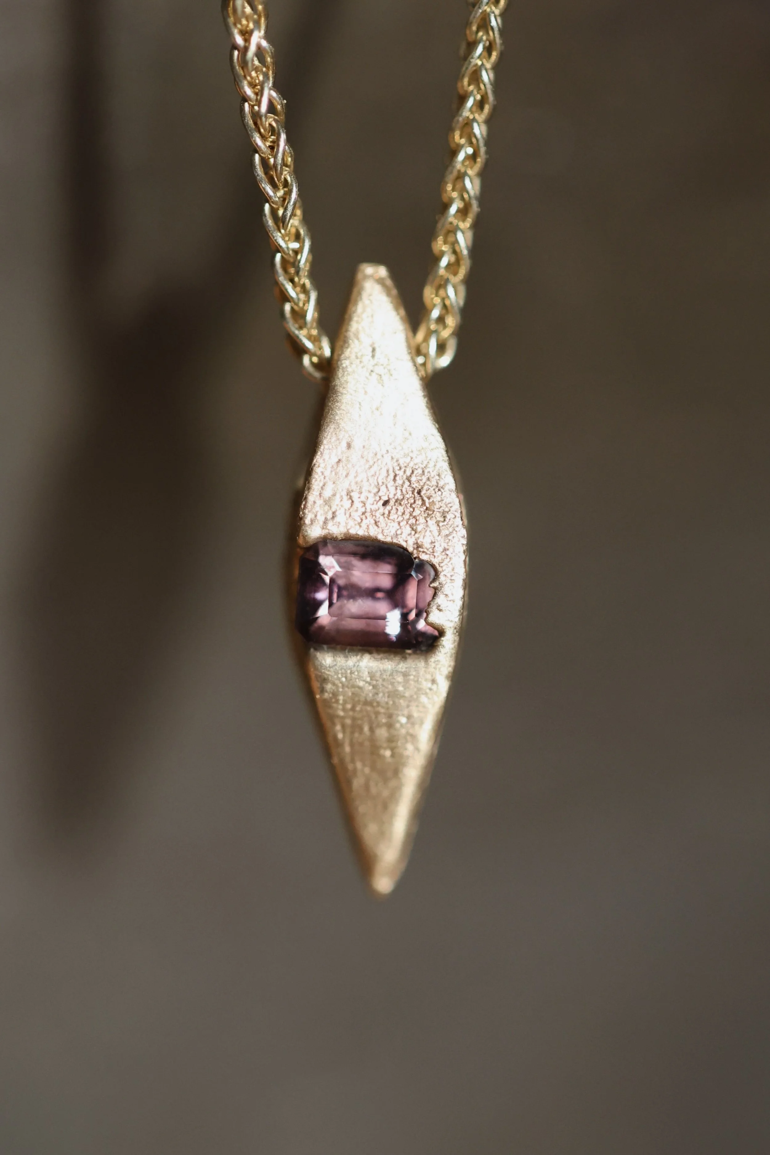 fine-jewellery-pink-sapphire-gold-necklace.jpeg