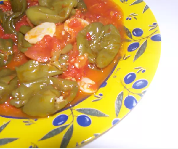 Poivrons verts à la tomate