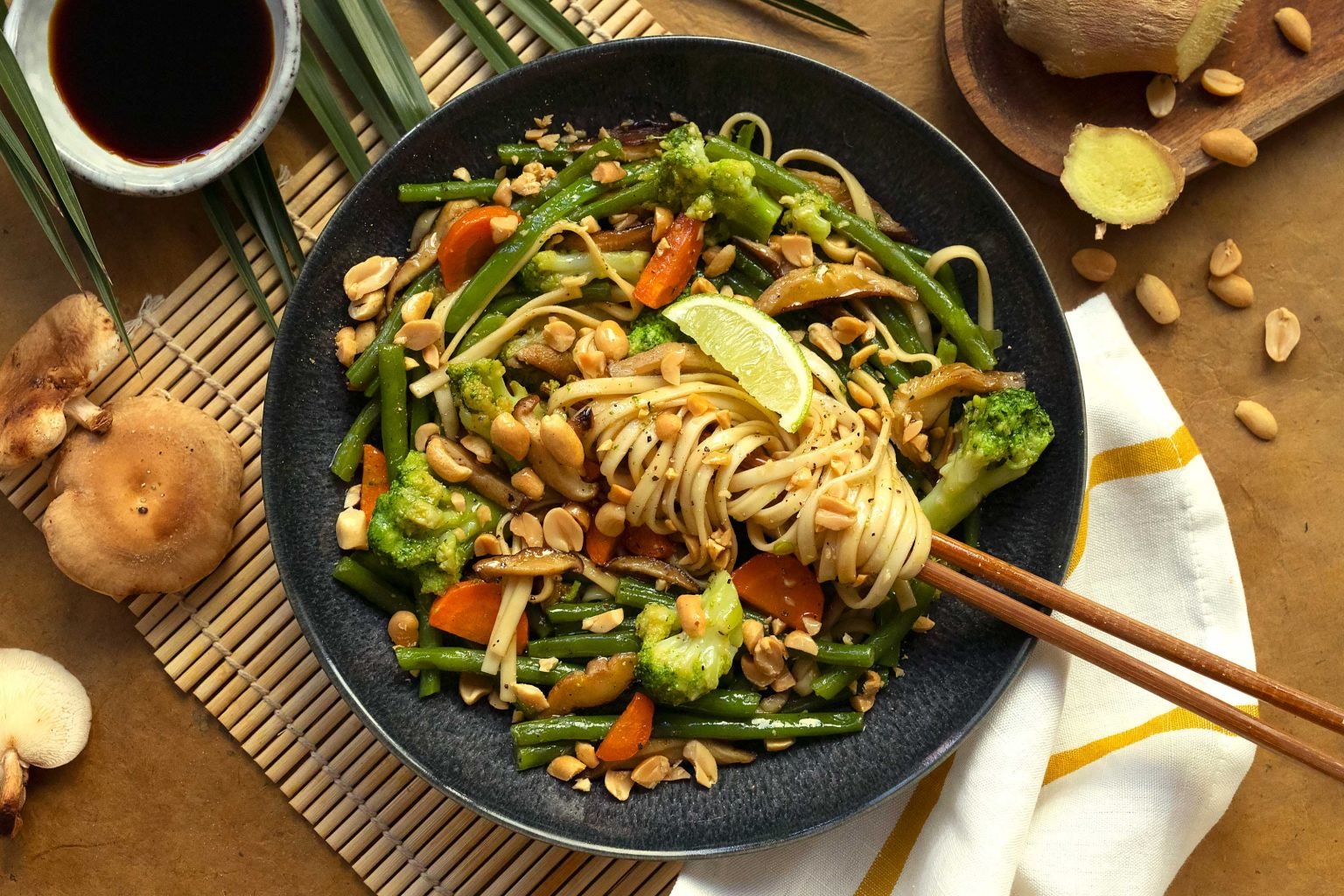 Wok de légumes croquants aux cacahuètes