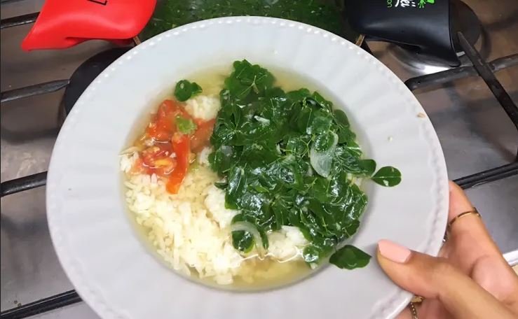 Bouillon de Brèdes Mouroungue