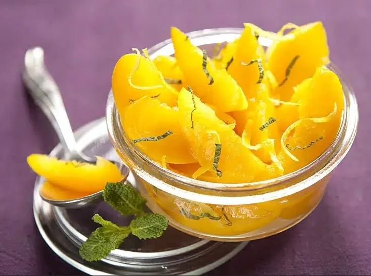 Salade fraîcheur pêche–citron vert