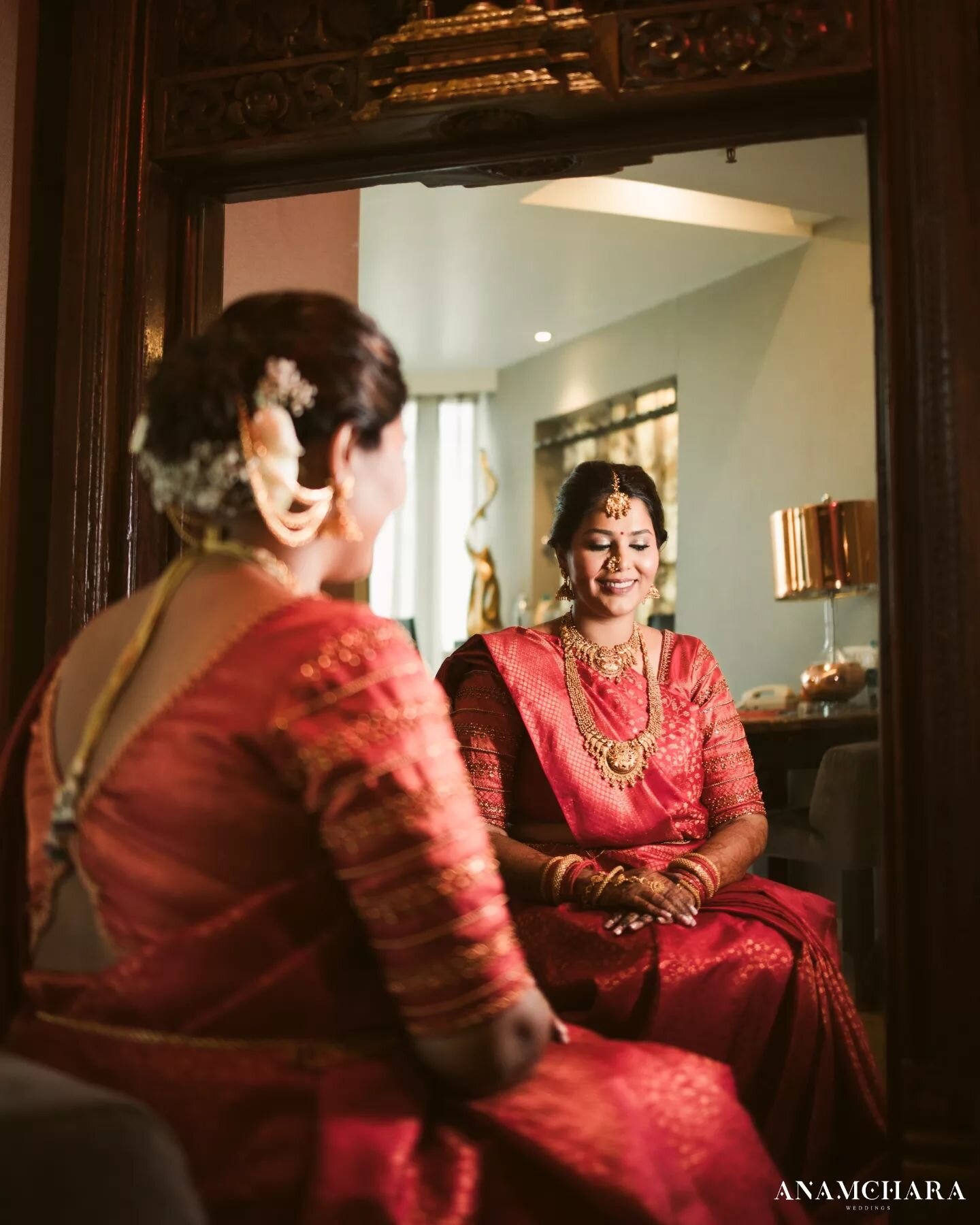 Sweetheart Spotlight: Payal steals the show with her sweet radiance, shining brighter than the chandelier and spreading joy with her infectious smile. #BrideCrushSaturday 

#anamcharaweddings #bride #brideoftheday #brideportrait #bridetrends #bridest
