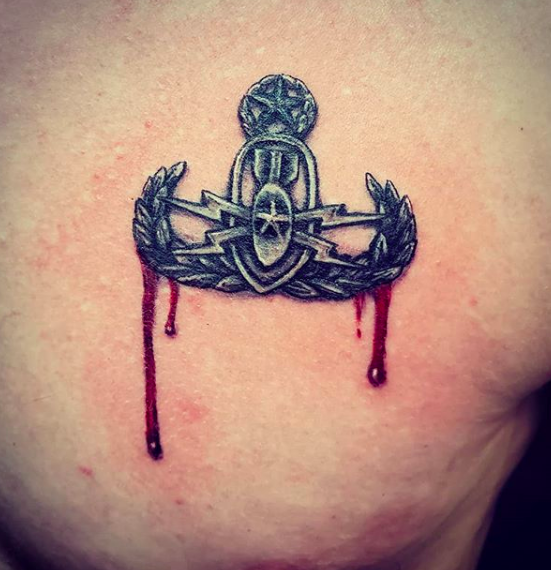 Jeff Raiano pendant tattoo