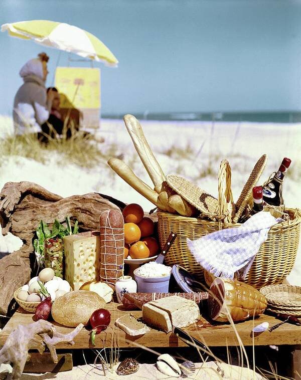 picnic-display-on-the-beach-stan-young.jpeg