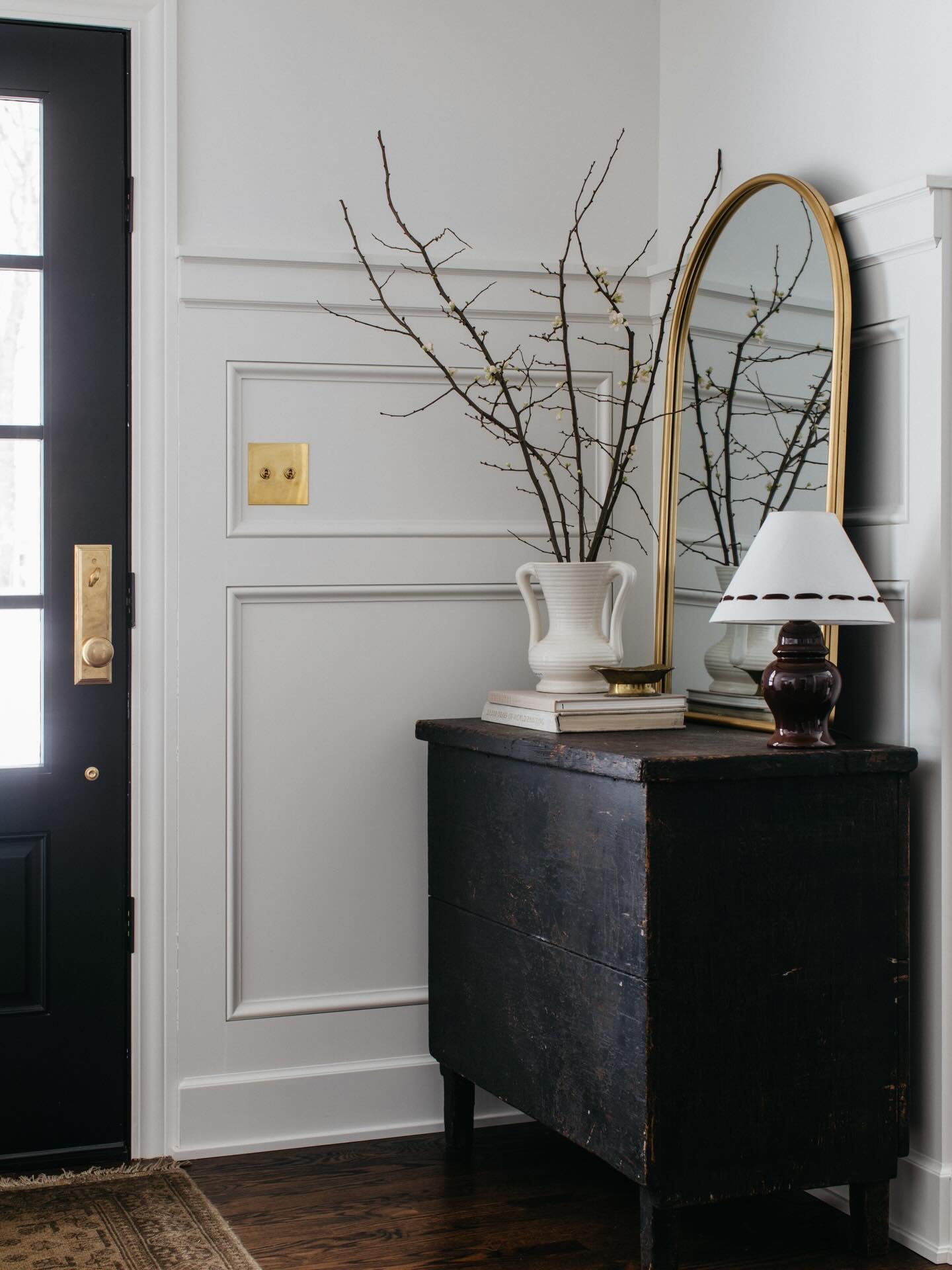 Photoshoot part two at this Elm Grove home - with behind the scenes videos include! We shot the mudroom, sunroom, and exteriors in the fall, and came back this winter to capture the rest of the home. I love the flow of his home and how the carefully 