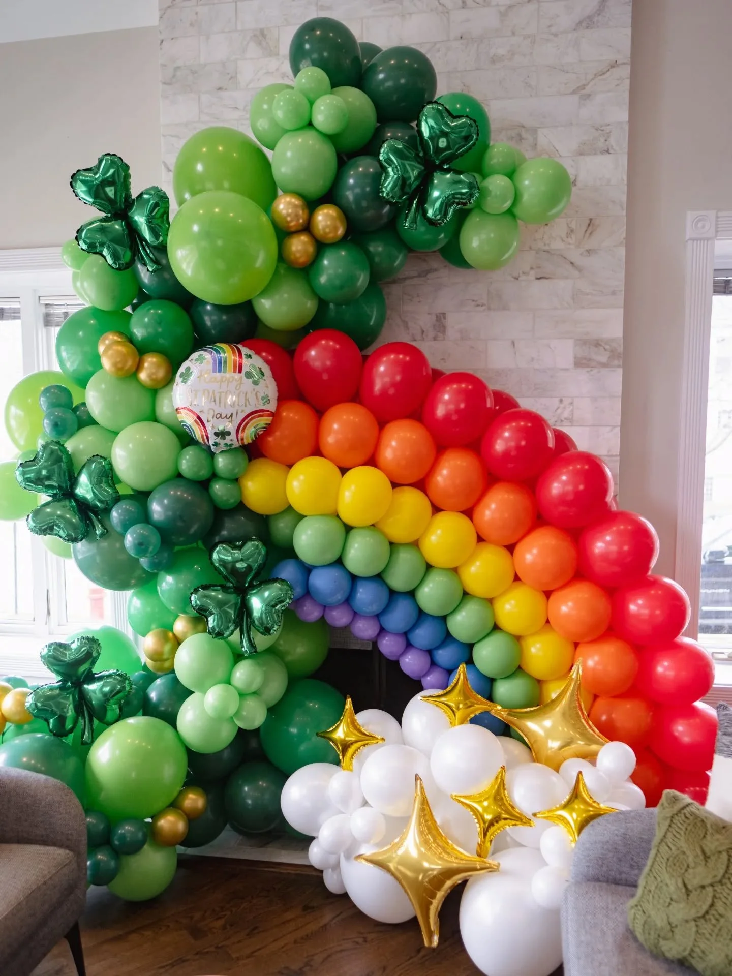 Chicago goes green today!!
Throwback to one of my fave St. Patty's Day installs ☘️🌈