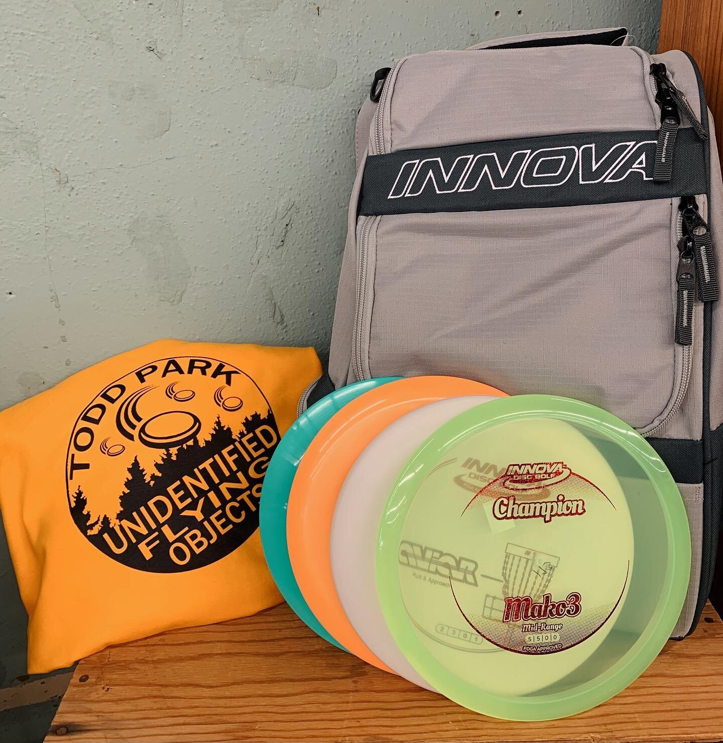 The shelves are full of discs again! Just got a new shipment of Innova discs and bags today.