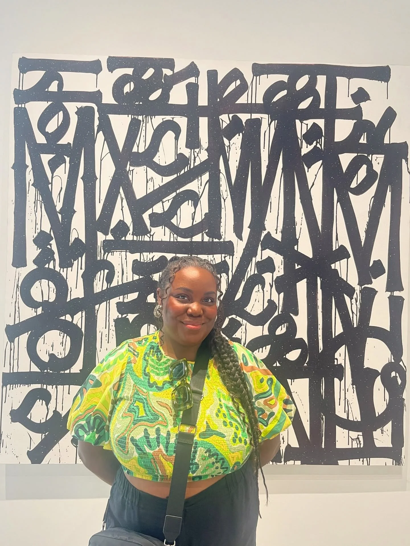 Explored @wynwoodwallsofficial with @carriebforok 🌀 🎨✨

This was my third visit to @wynwoodmiami, and it gets more magical everytime! 

I felt right at home near all the bright murals, art shops, and delicious restaurants. 

I definitely left inspi