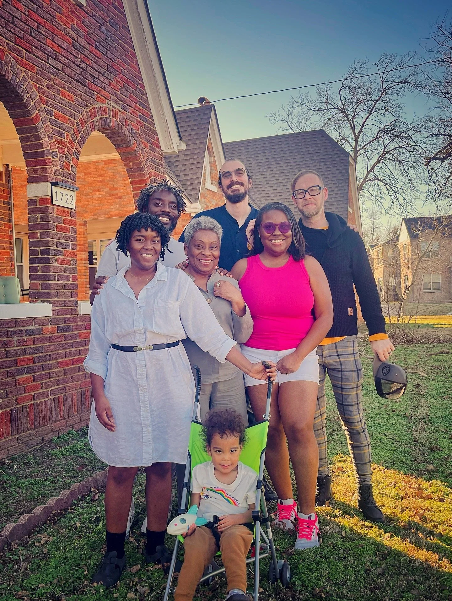 I&rsquo;m so grateful to have been surrounded by loved ones this holiday season✨

I got to catch up with family and friends, bake quiches, enjoy delicious food from @bettystogo, and host my mom for Christmas.

Overall, it feels like a peaceful ending